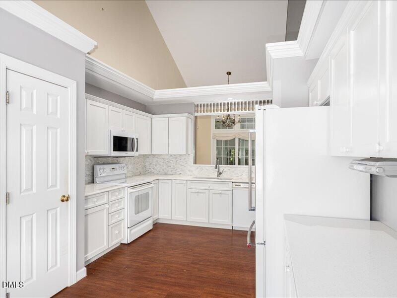 108 Lake Hickory Court Property Photo 7