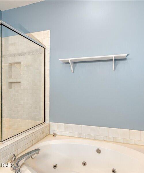 108 Lake Hickory Court Property Photo 22