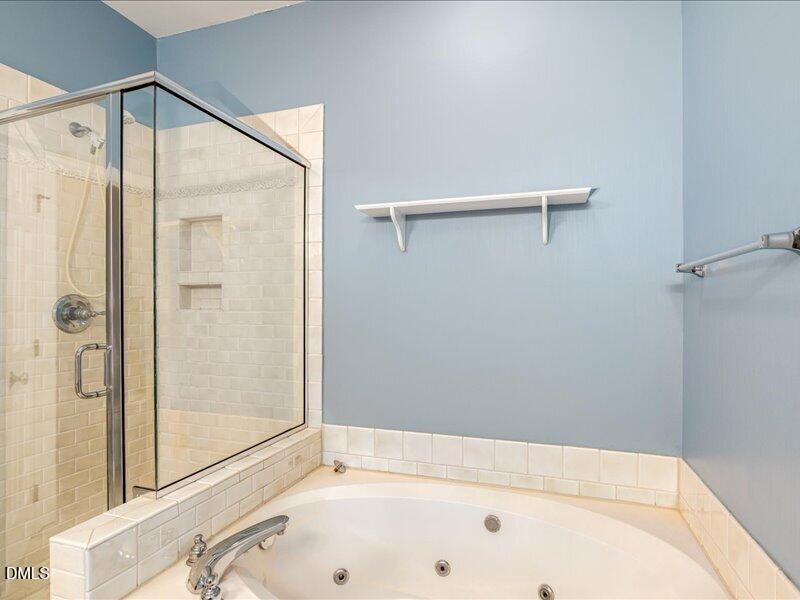 108 Lake Hickory Court Property Photo 56