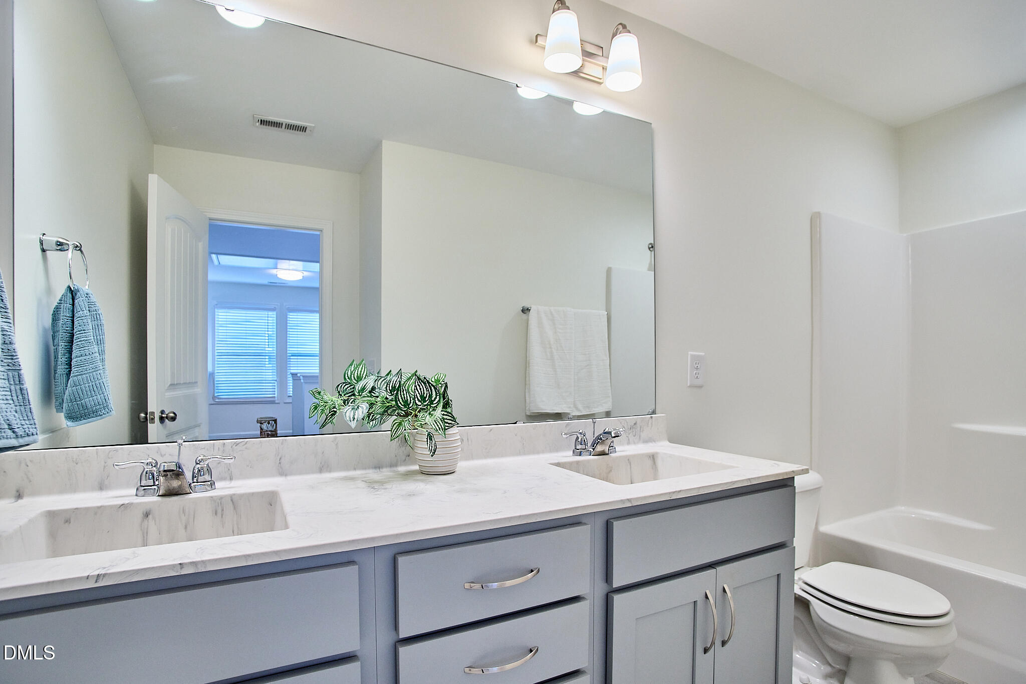 1052 Flagler Street Property Photo 22