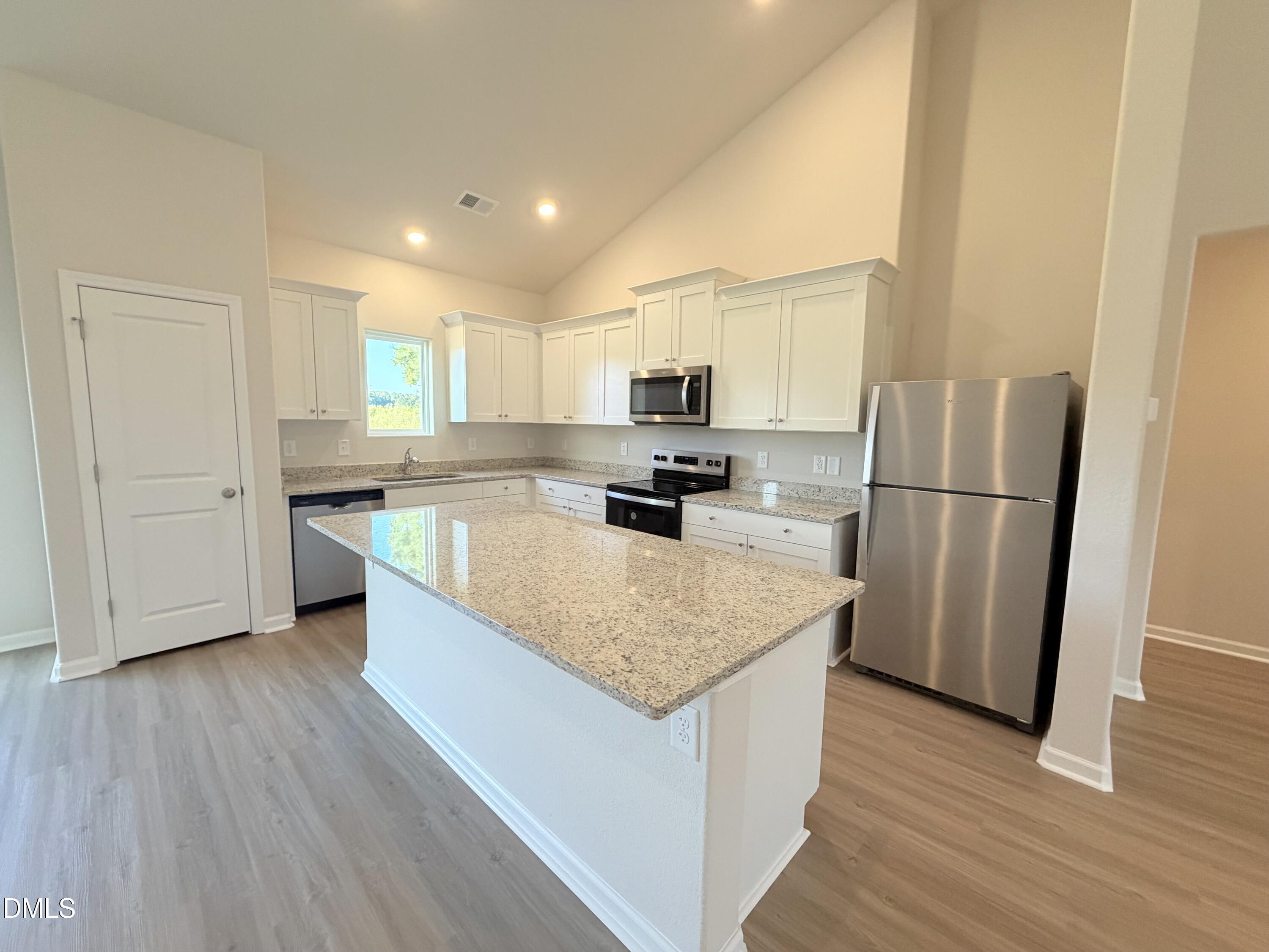 11300 International Drive Property Photo 3