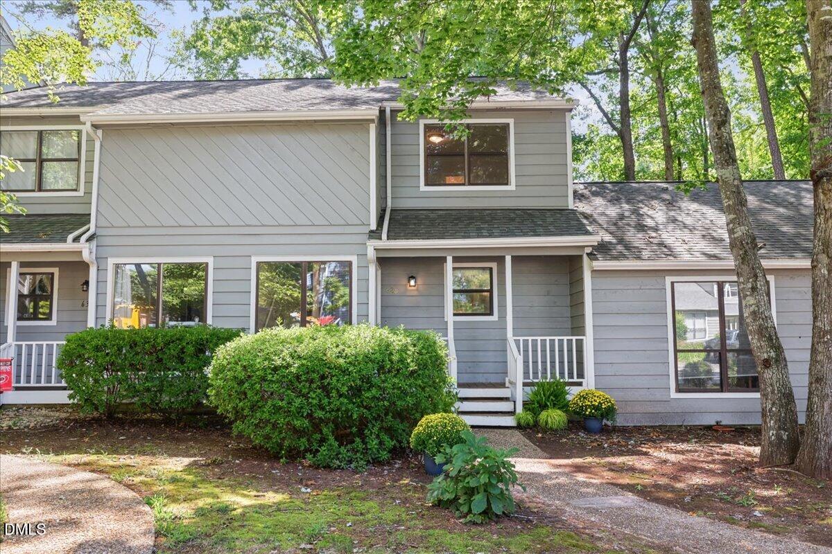 628 Applecross Drive Property Photo 2
