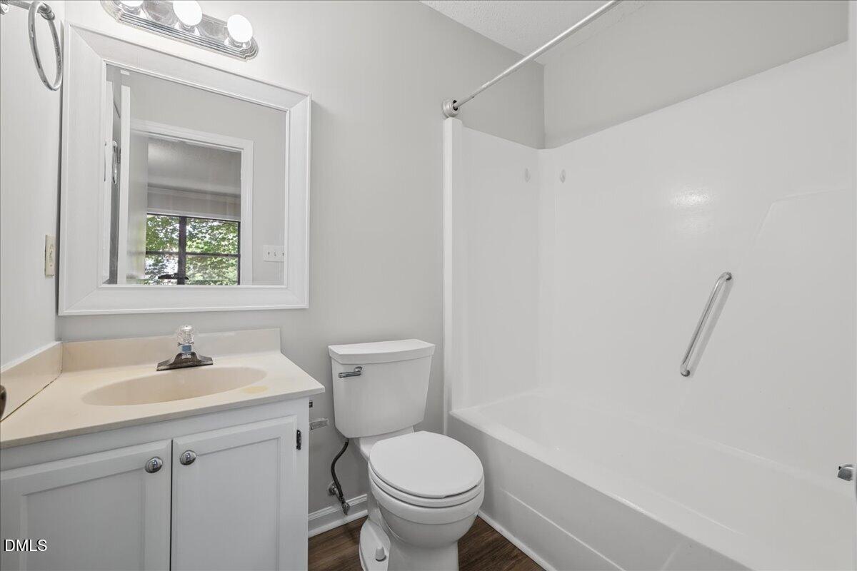 628 Applecross Drive Property Photo 9