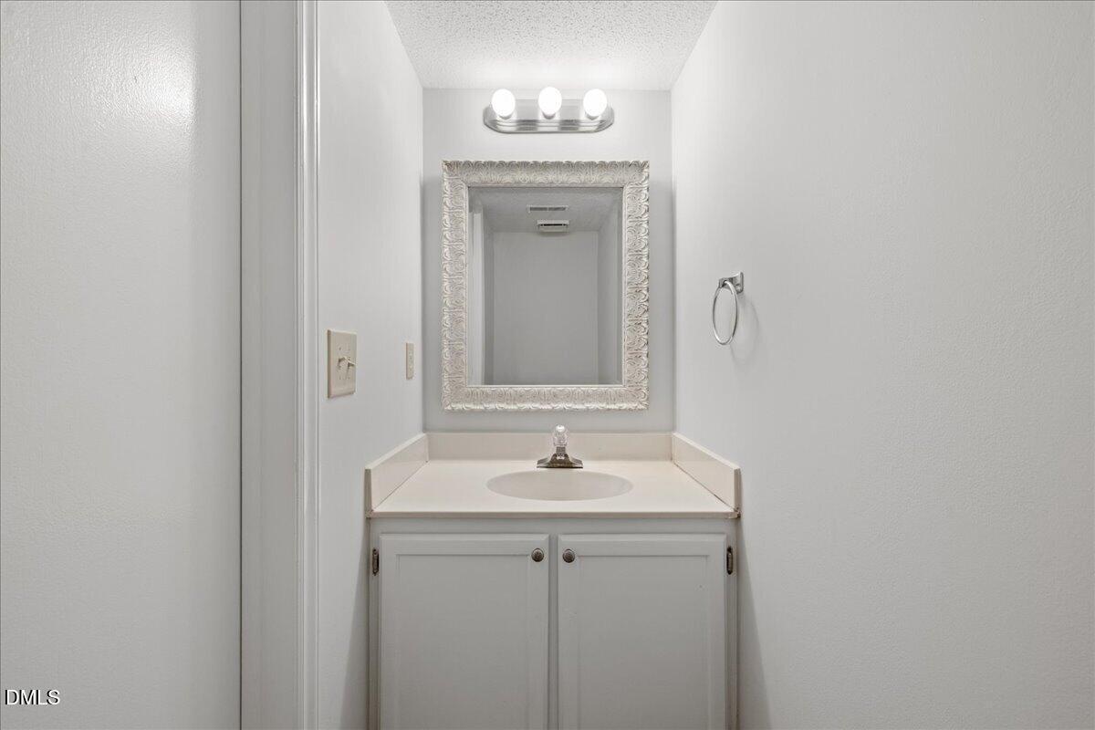 628 Applecross Drive Property Photo 11