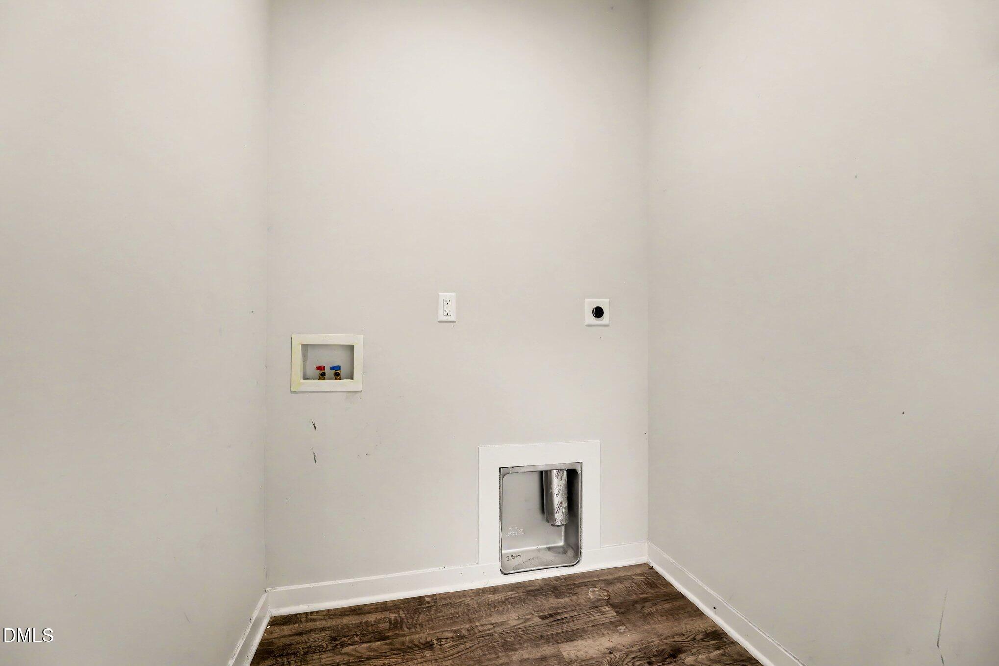 2111 Milburnie Road Property Photo 11