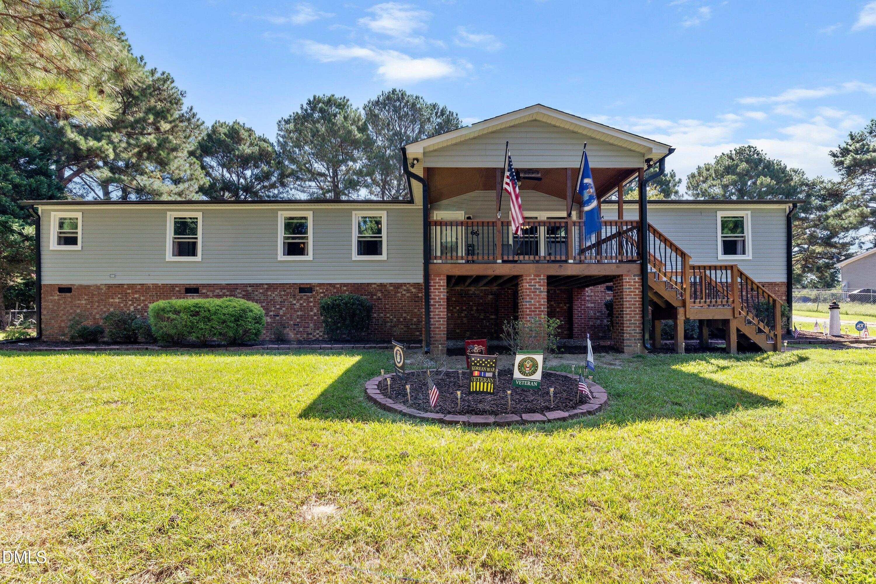 65 Loy Court Property Photo 1