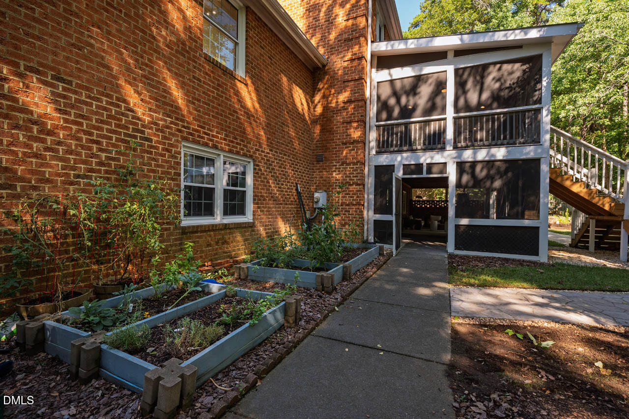 6 St James Place Property Photo 50