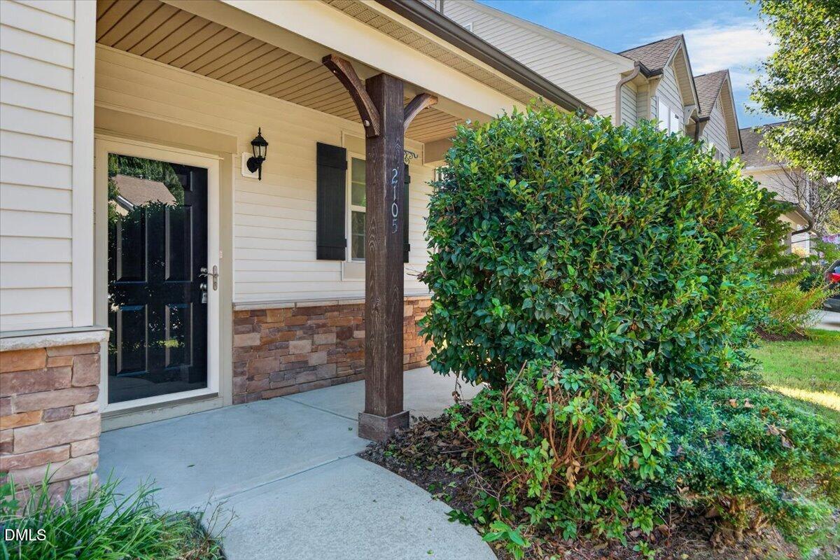2105 Old Rosebud Drive Property Photo 3