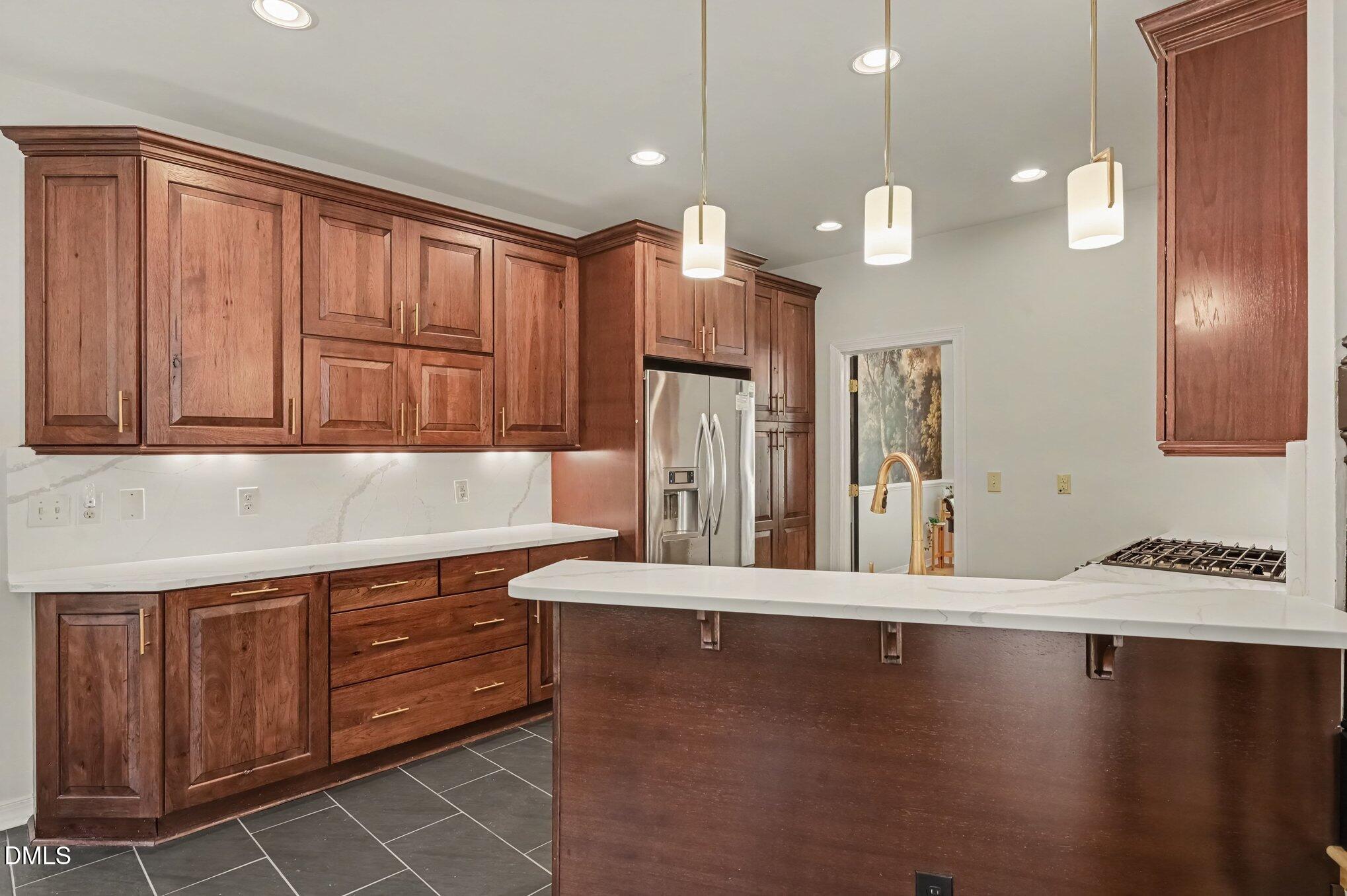 5121 Oakbrook Drive Property Photo 3