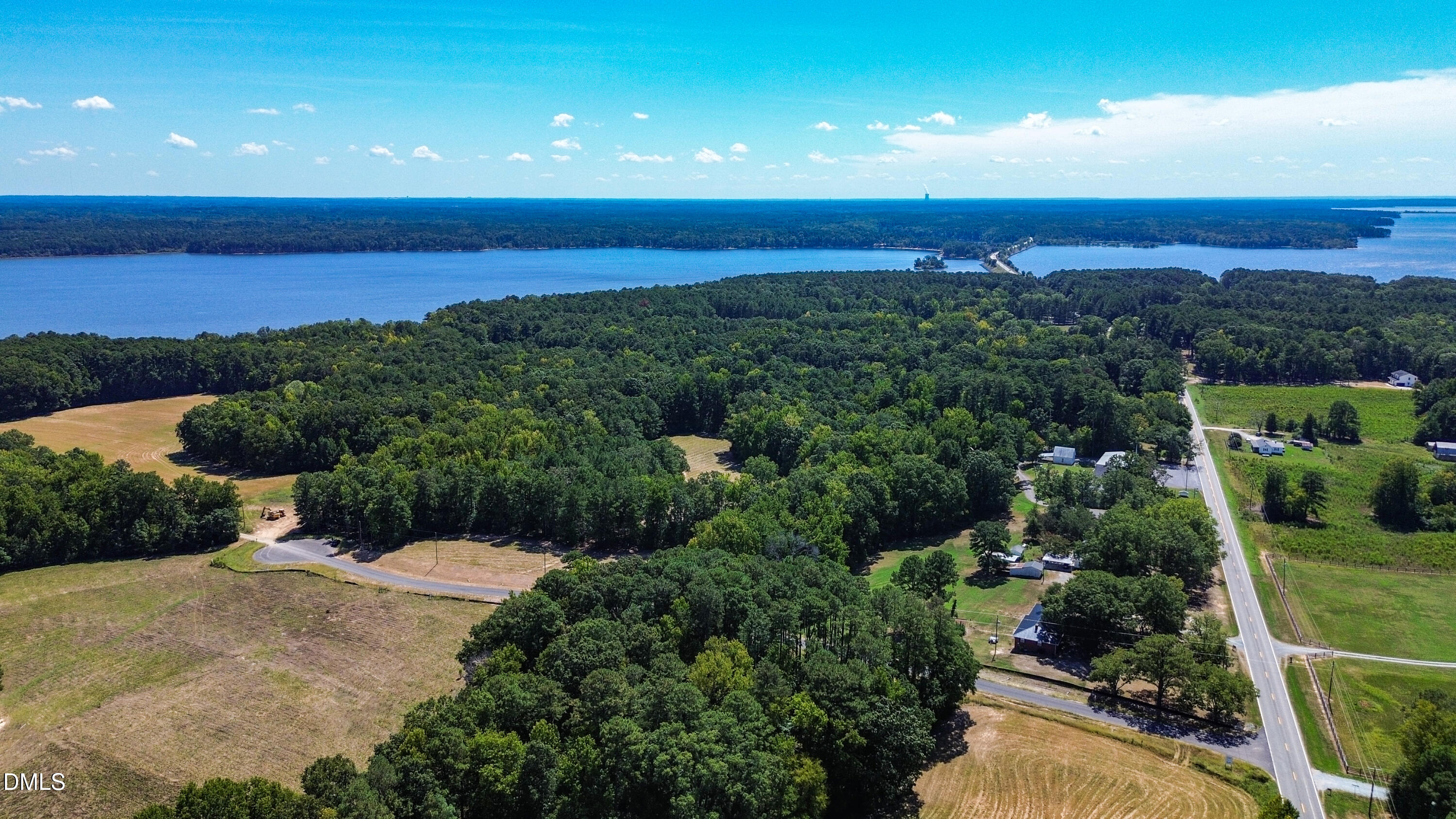 138 Lakeside Drive Property Photo 3