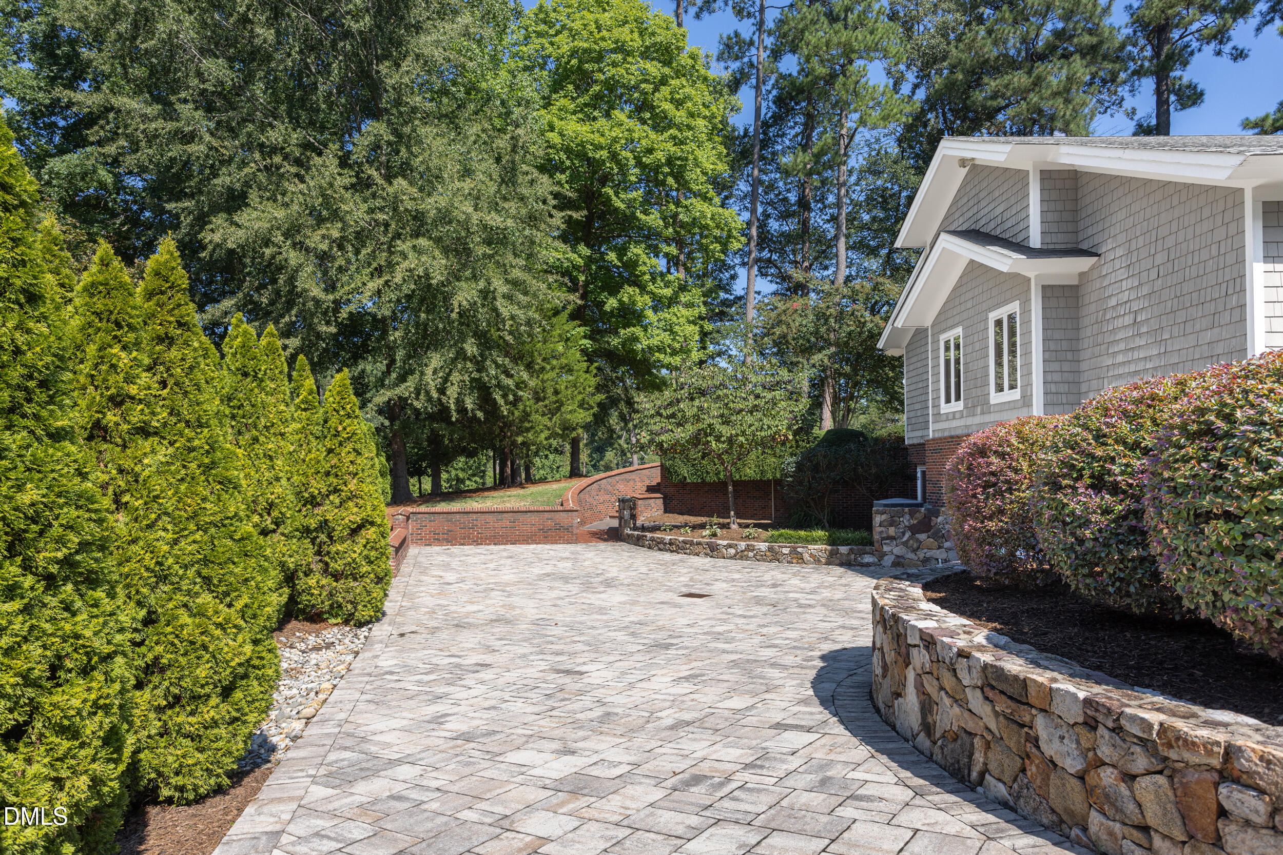 2806 Chelsea Circle Property Photo 8