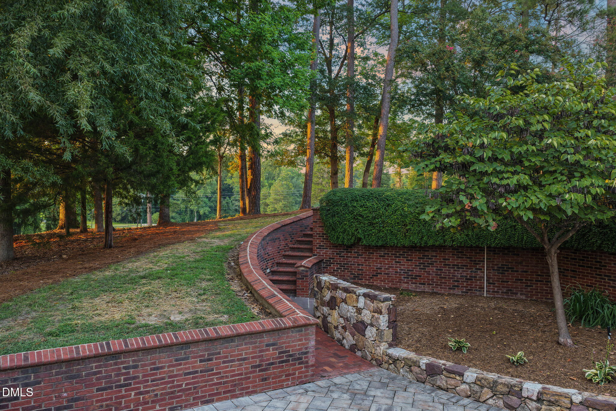 2806 Chelsea Circle Property Photo 39