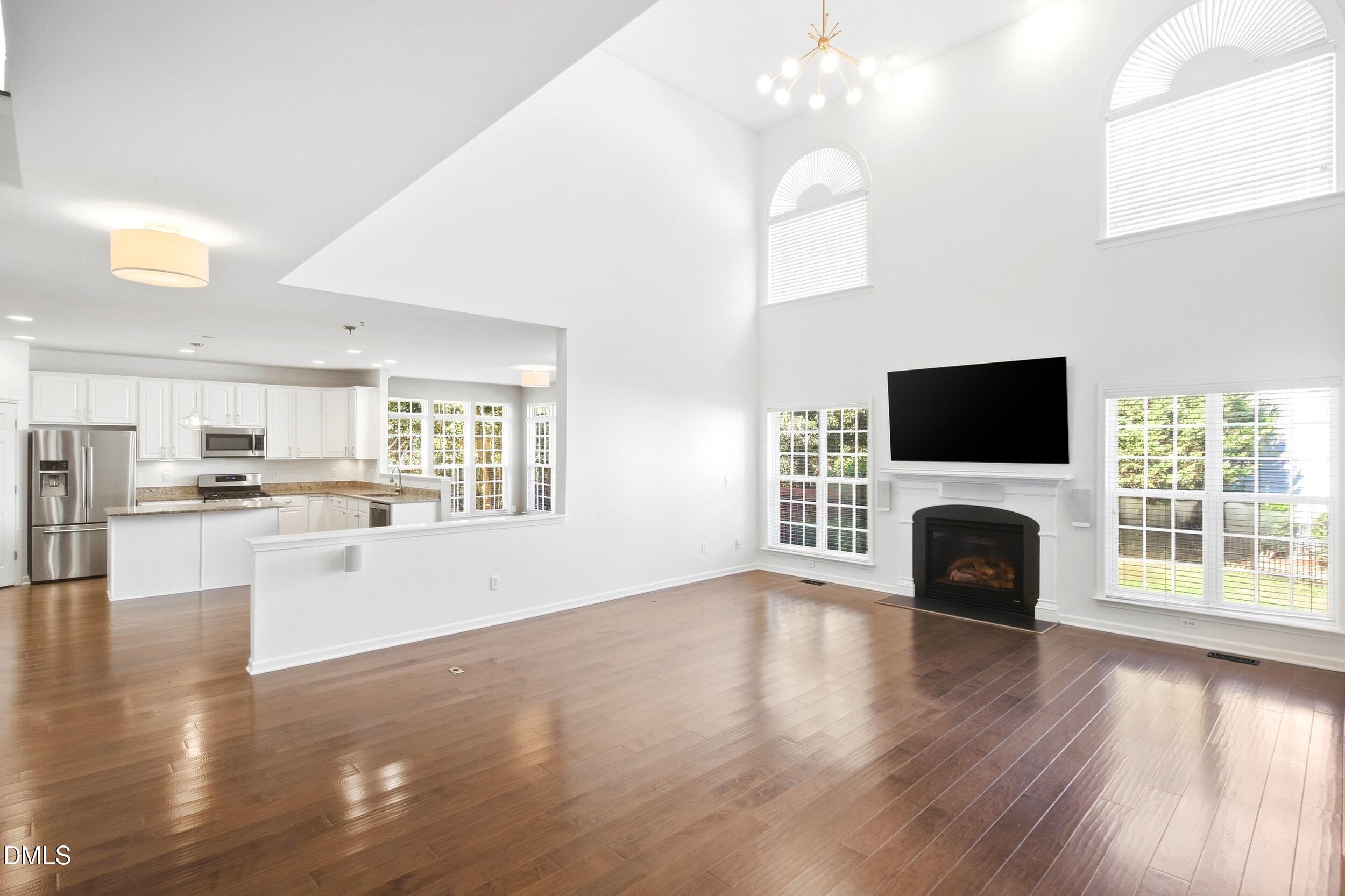 2513 Wyatt Lane Property Photo 2