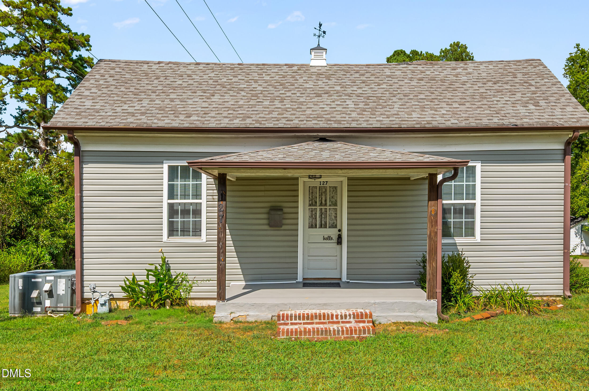 127 E College Street Property Photo 1