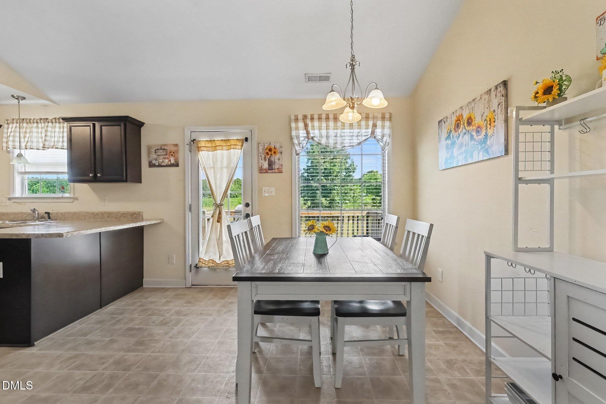 25 Lawrence Court Property Photo 16