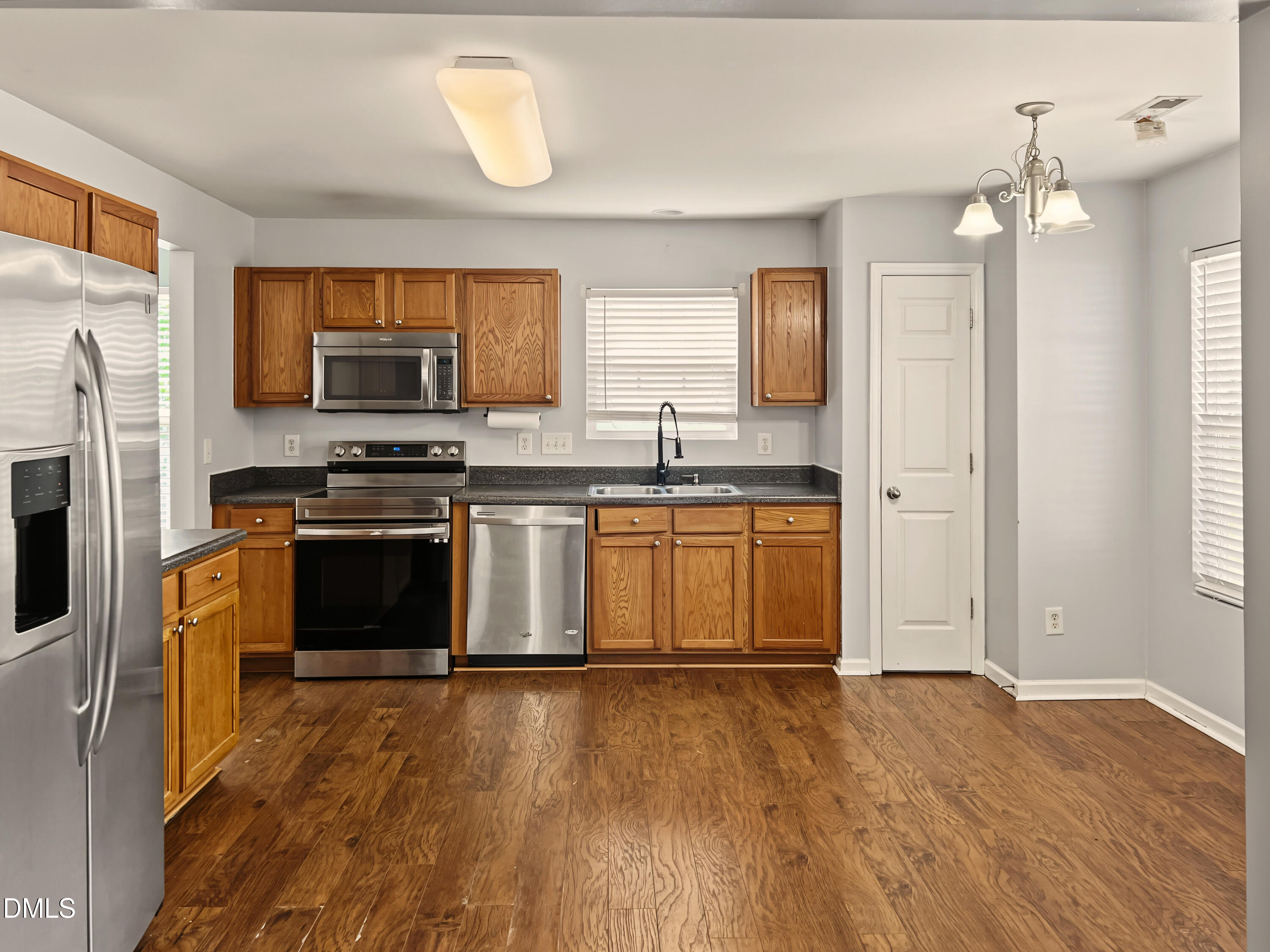 1013 Early Rise Property Photo 4