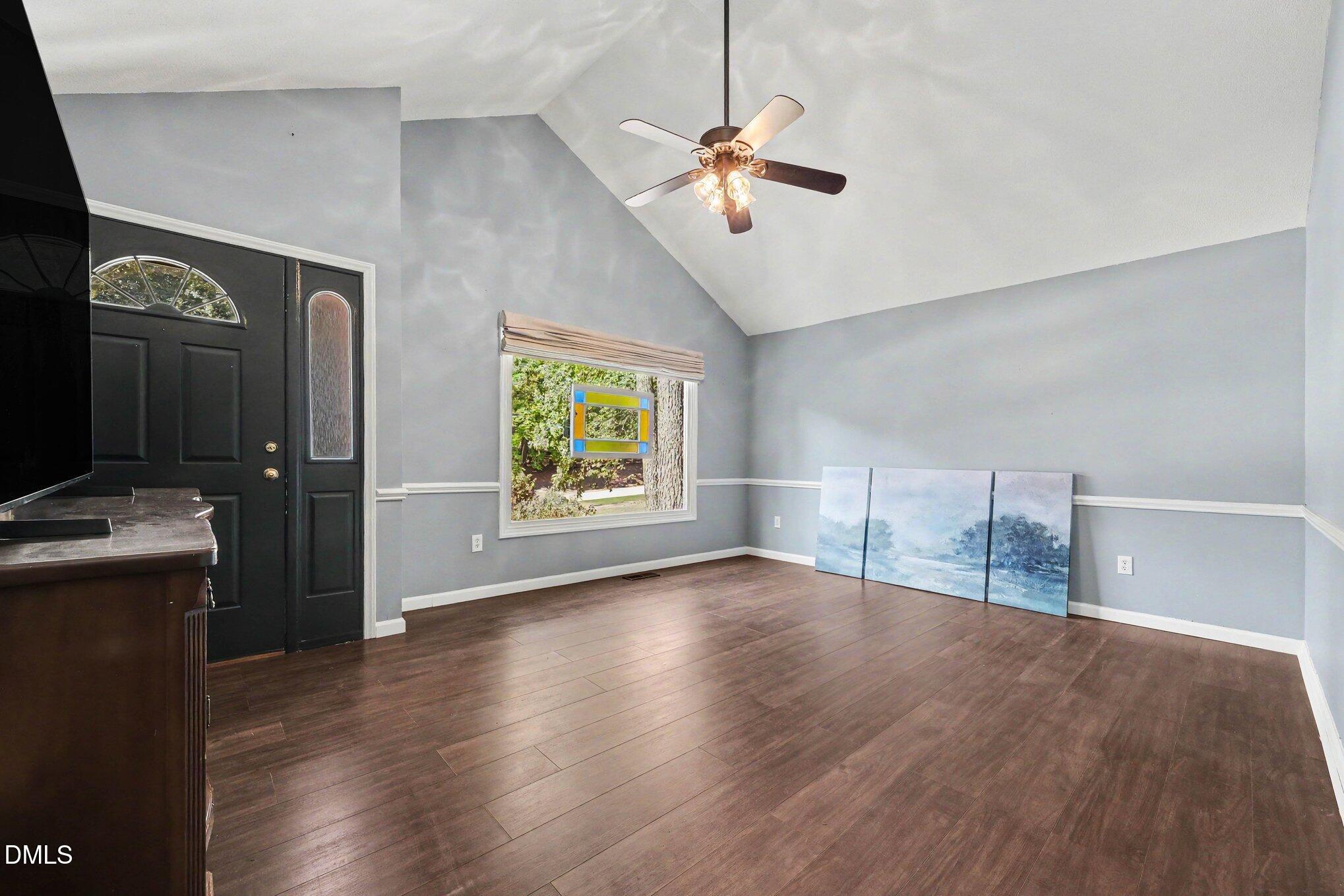 115 Cherry Court Property Photo 3