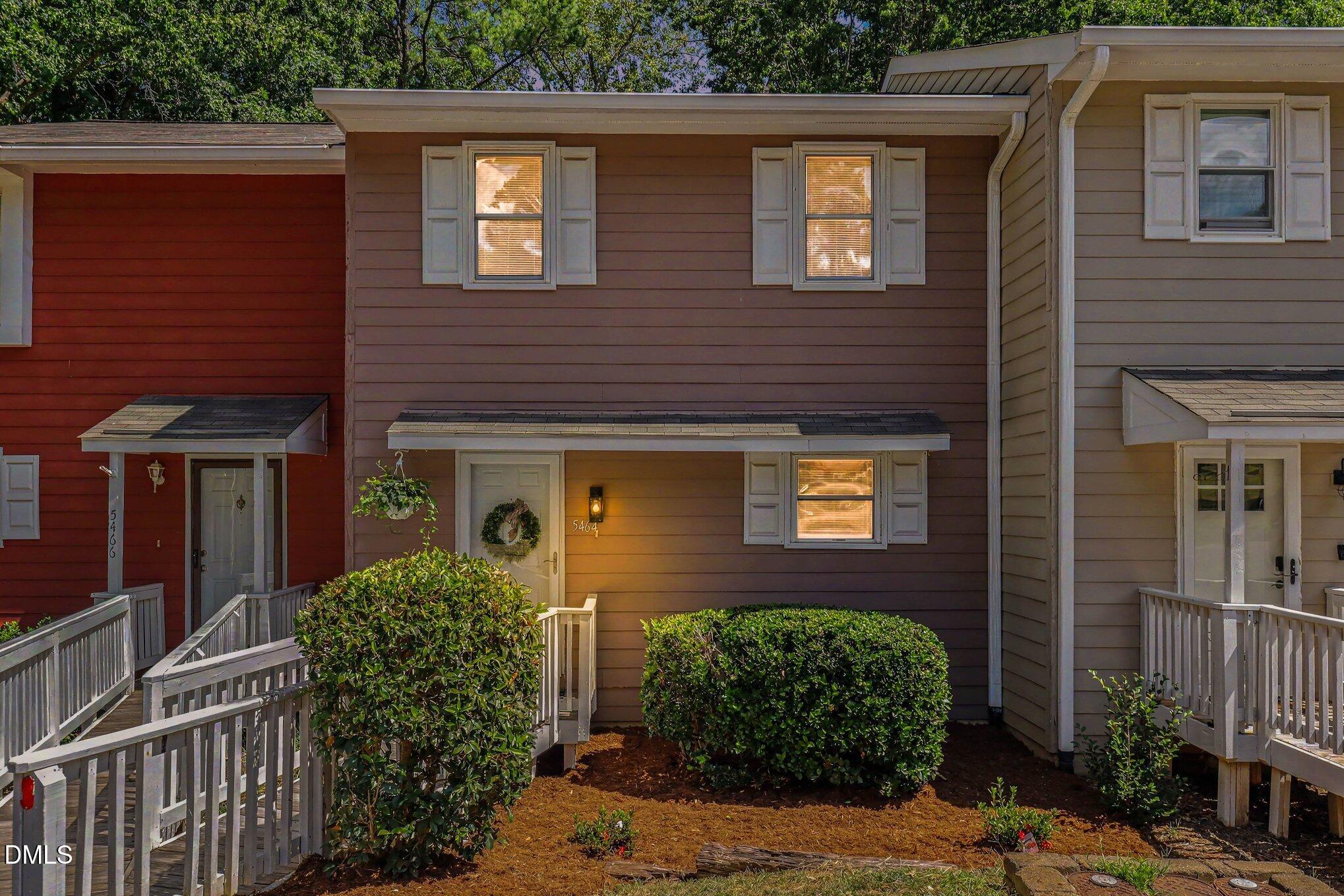5464 Pine Top Circle Property Photo 1