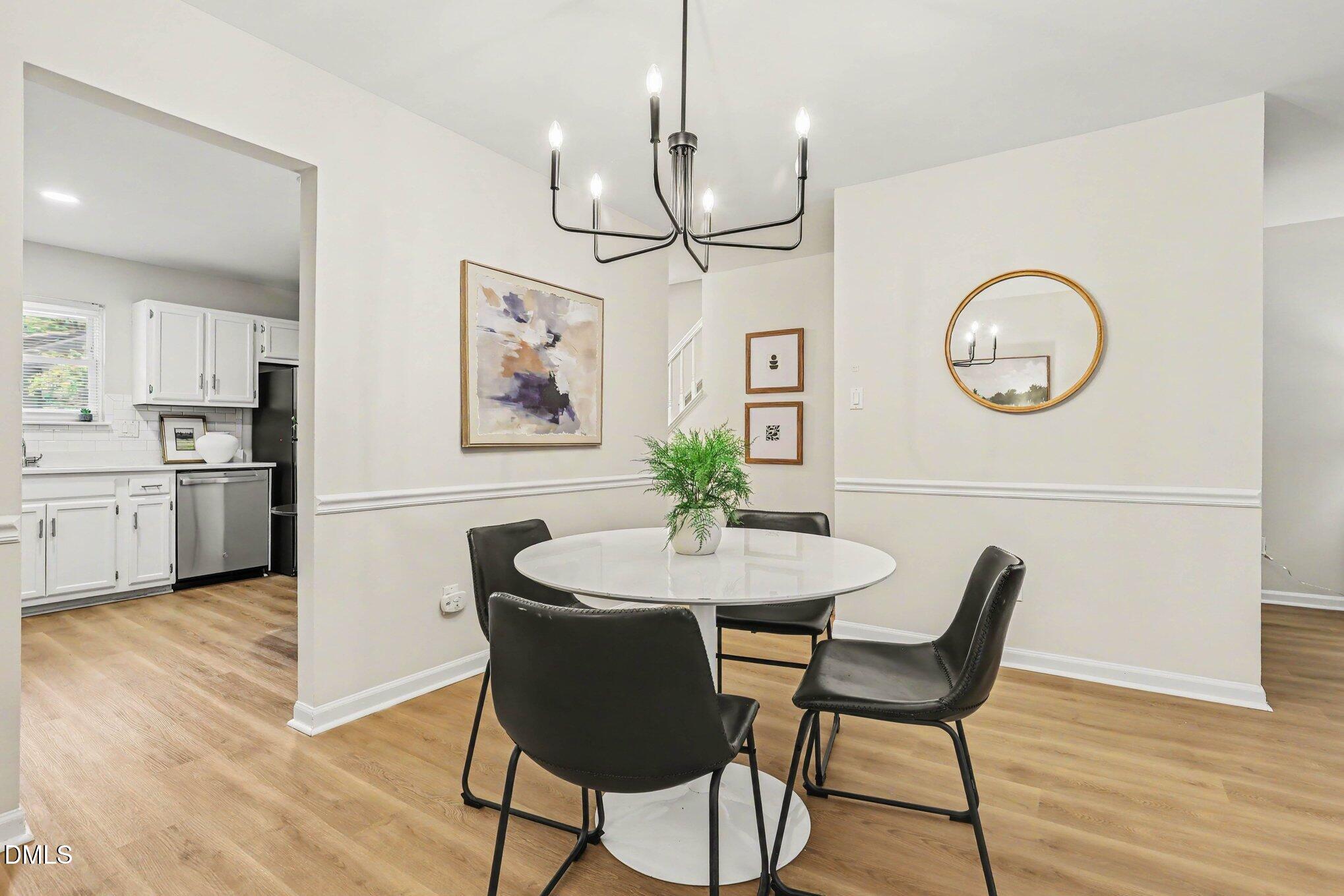 5464 Pine Top Circle Property Photo 8