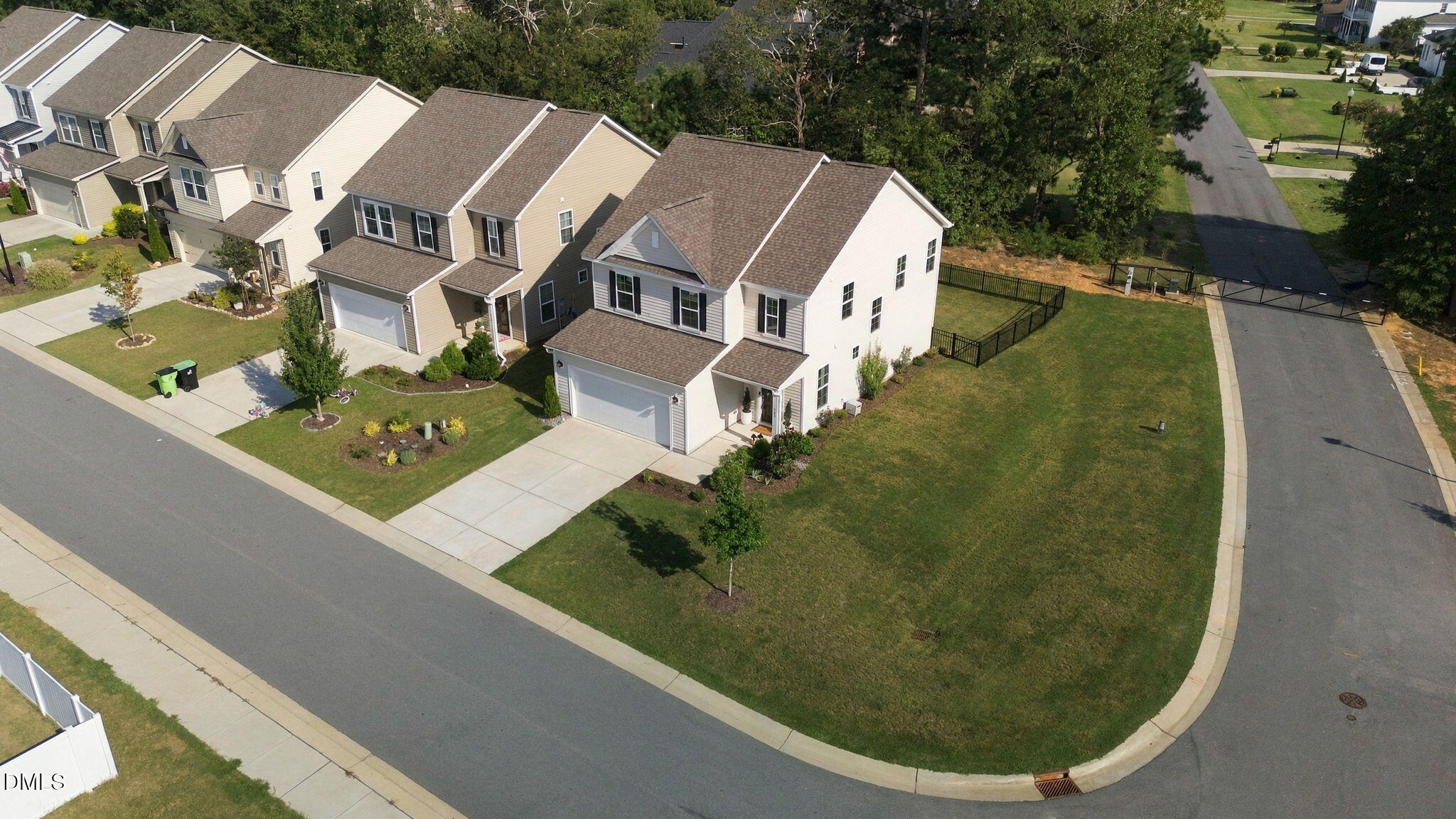 589 Whitley Ridge Drive Property Photo 2