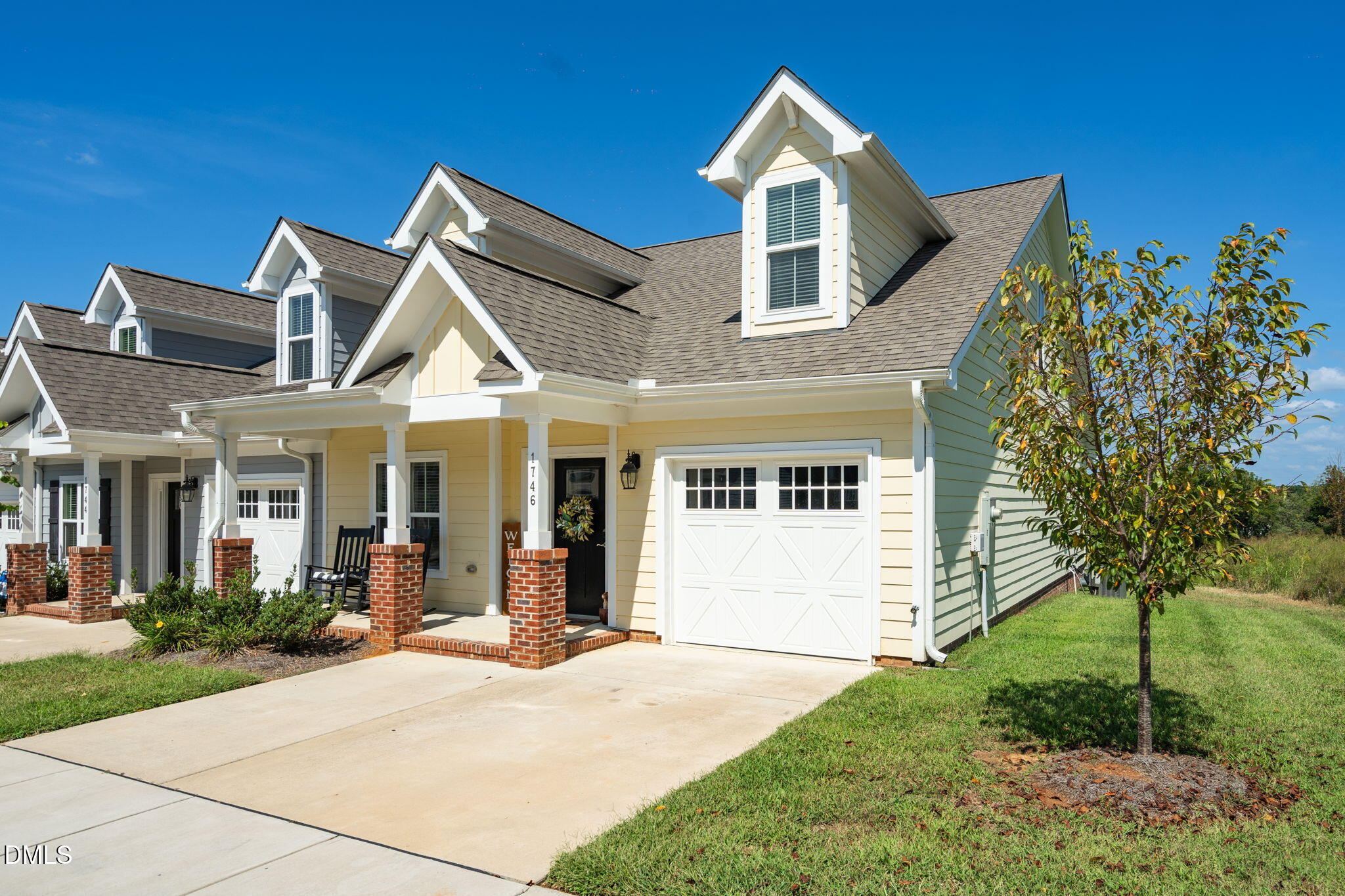 1746 Old Fields Boulevard Property Photo 4