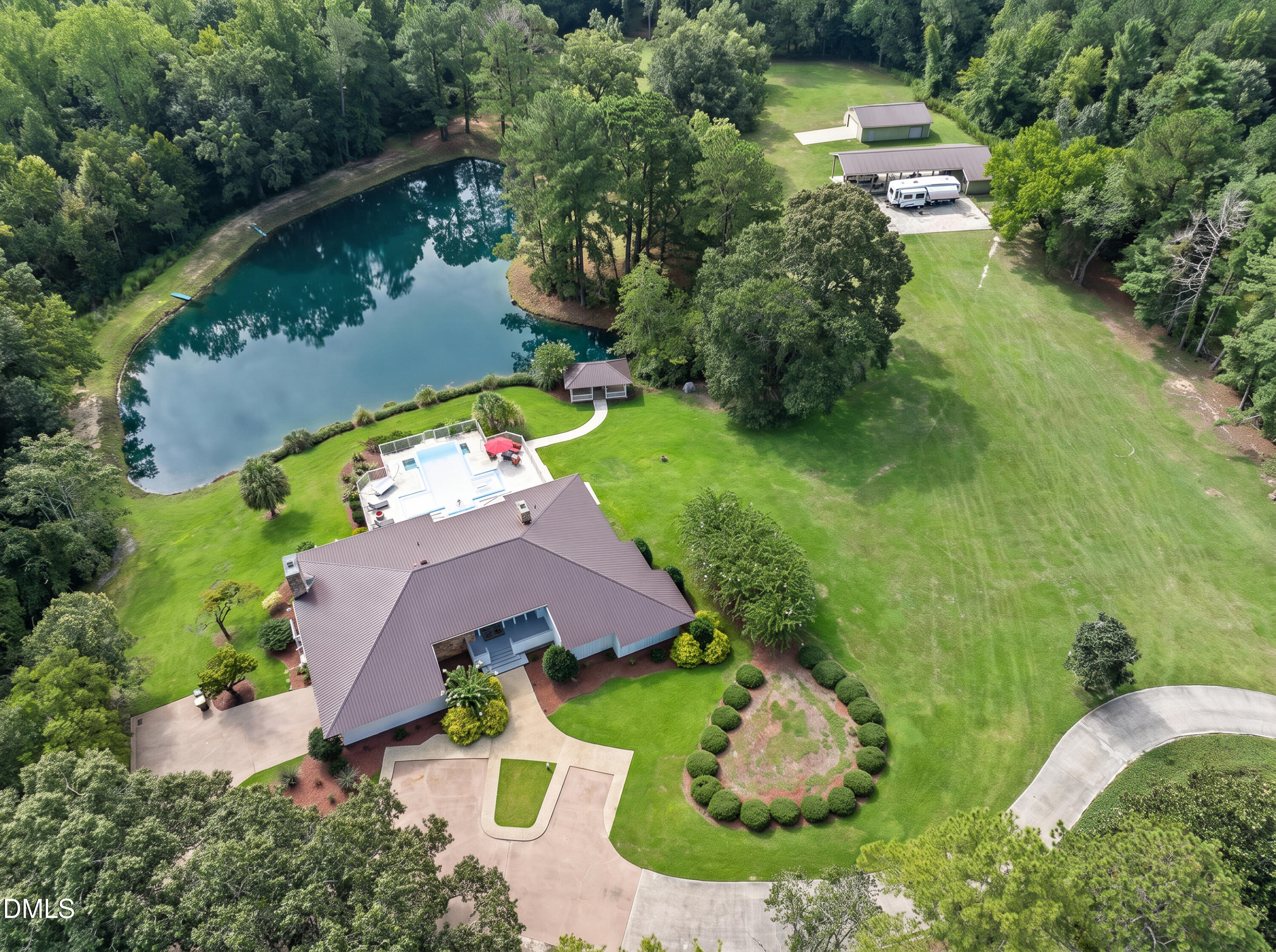 101 Elizabeth Drive Property Photo 1