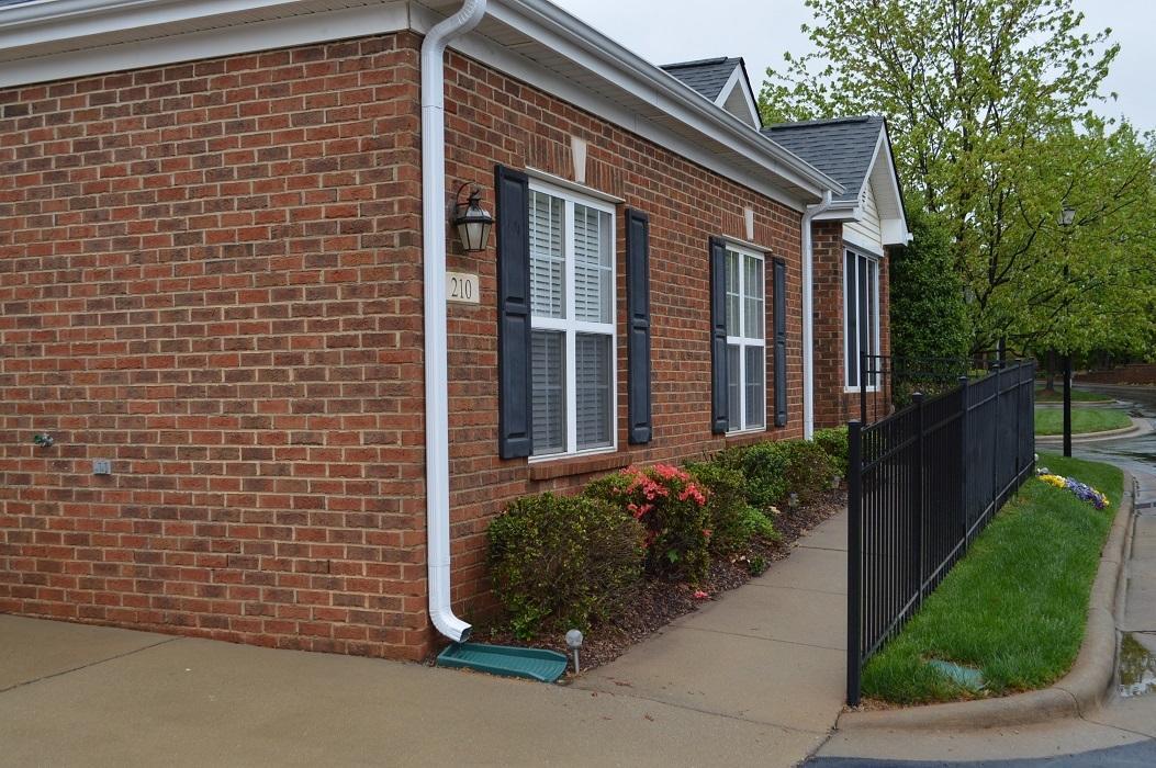 210 Baines Court Property Photo 4