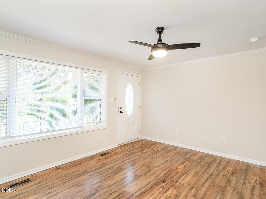 933 Graham Street Property Photo 9
