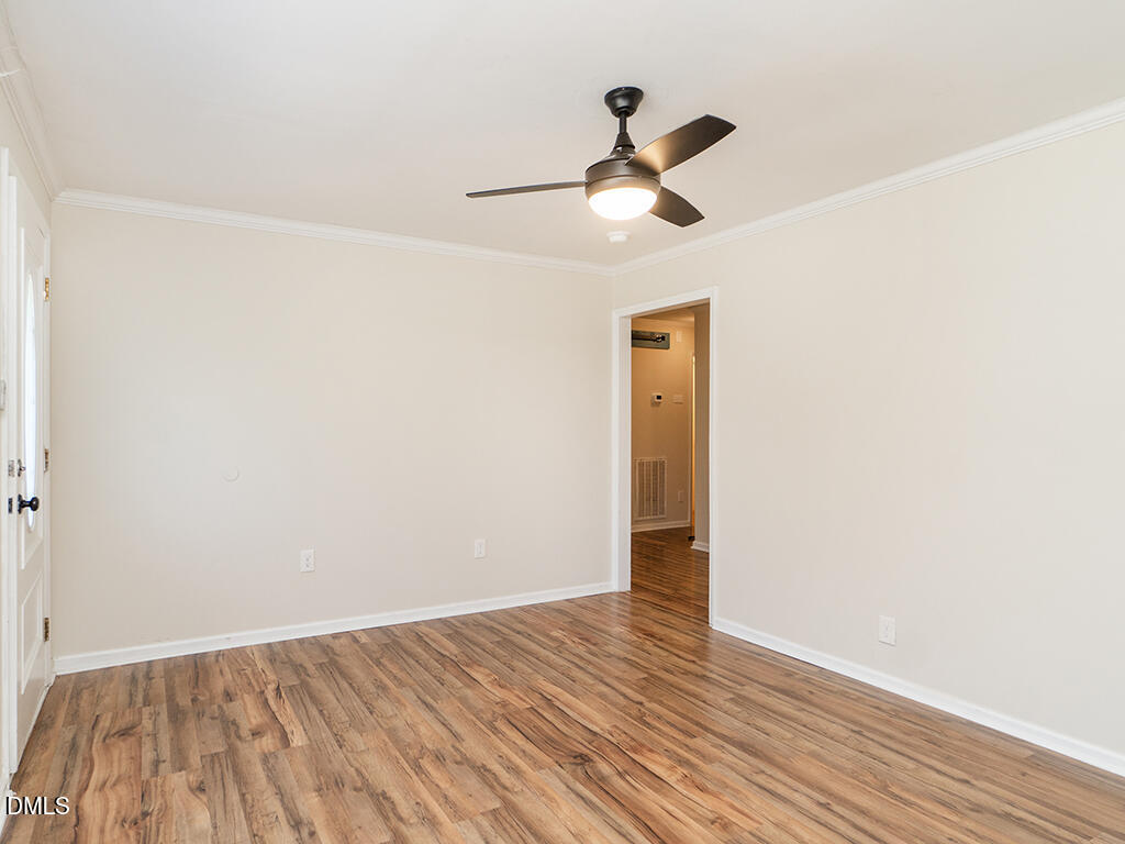 933 Graham Street Property Photo 10