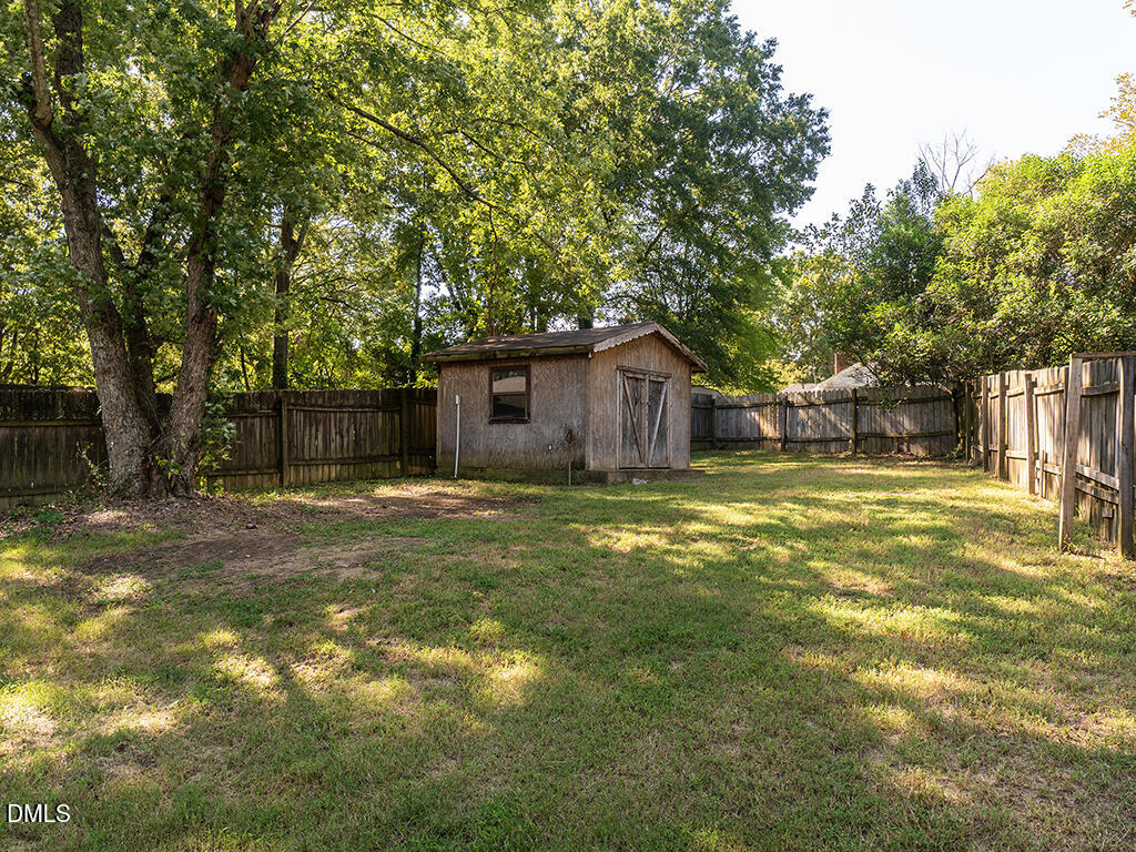 933 Graham Street Property Photo 34