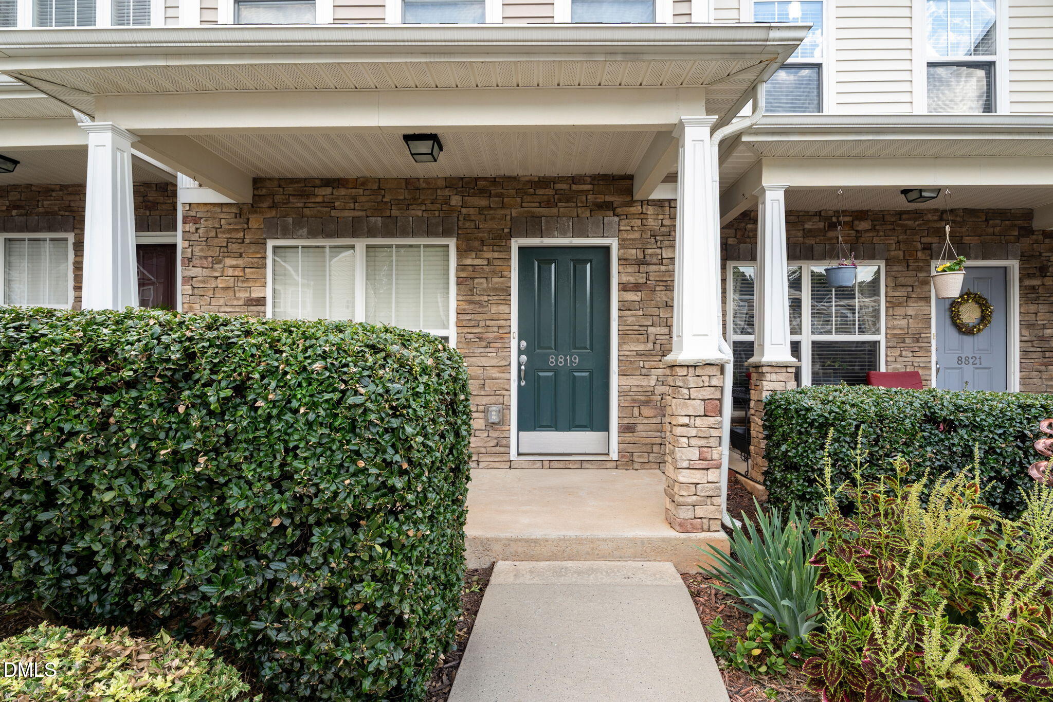 8819 Orchard Grove Way Property Photo 3
