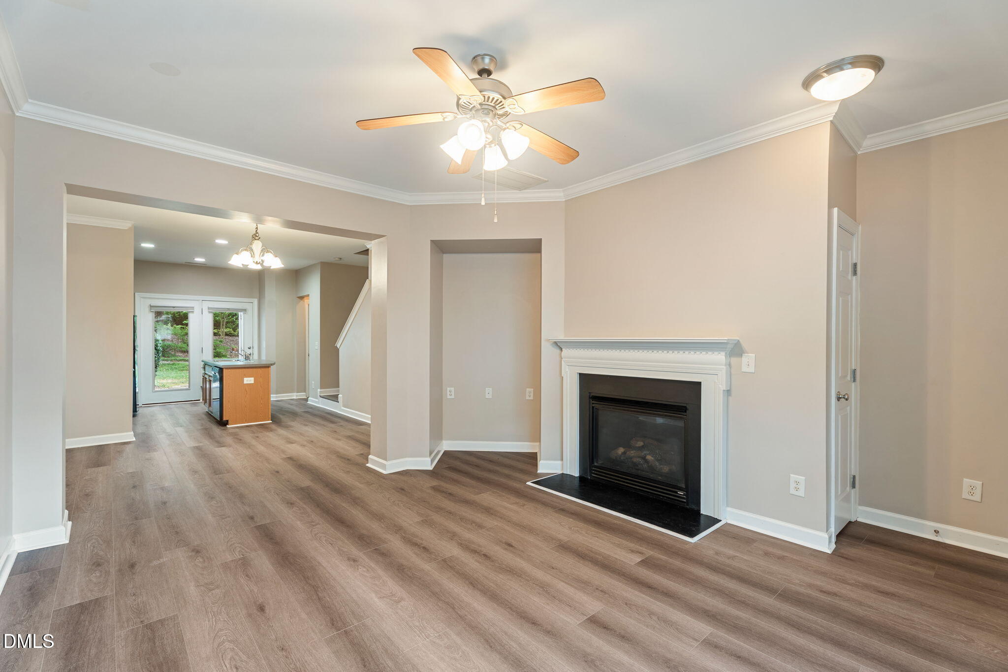 8819 Orchard Grove Way Property Photo 4