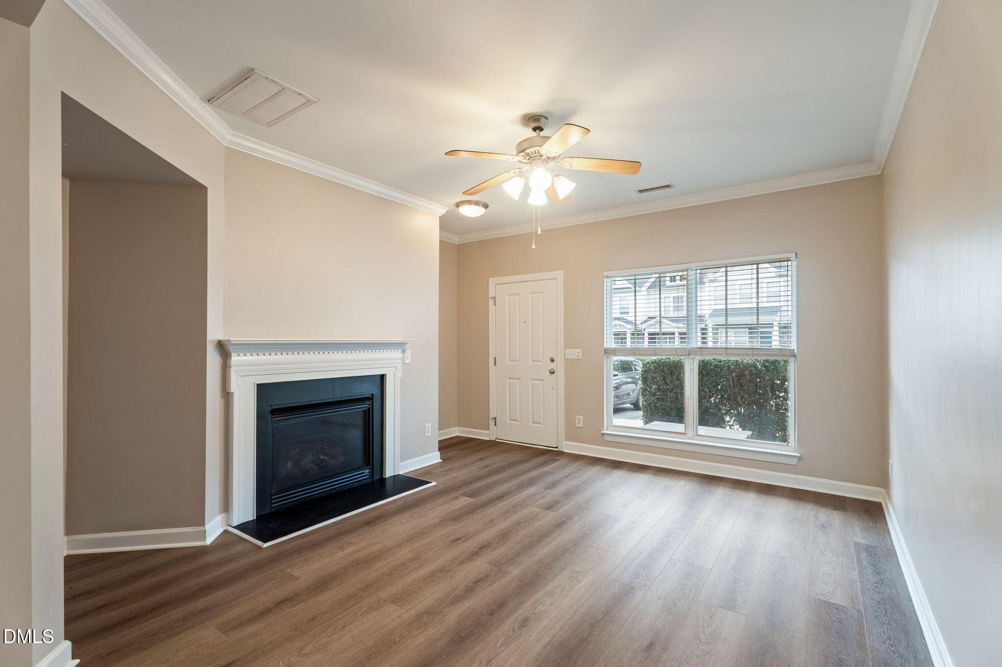 8819 Orchard Grove Way Property Photo 5