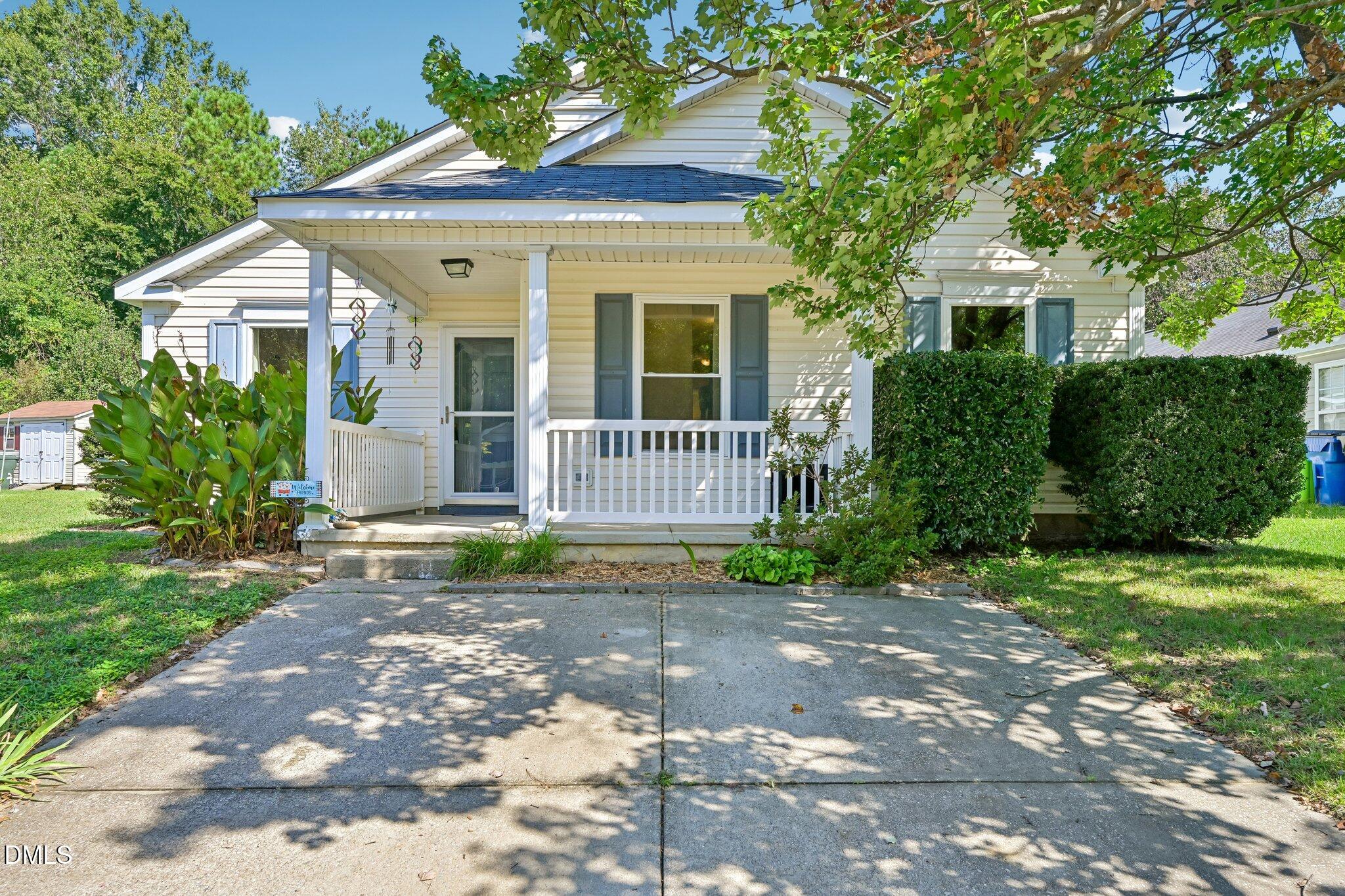 4841 Silverdene Street Property Photo 1