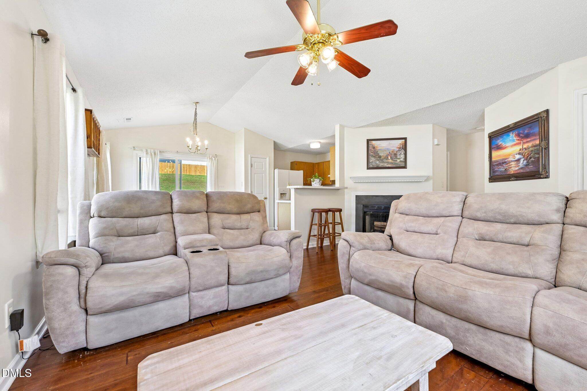 4841 Silverdene Street Property Photo 5