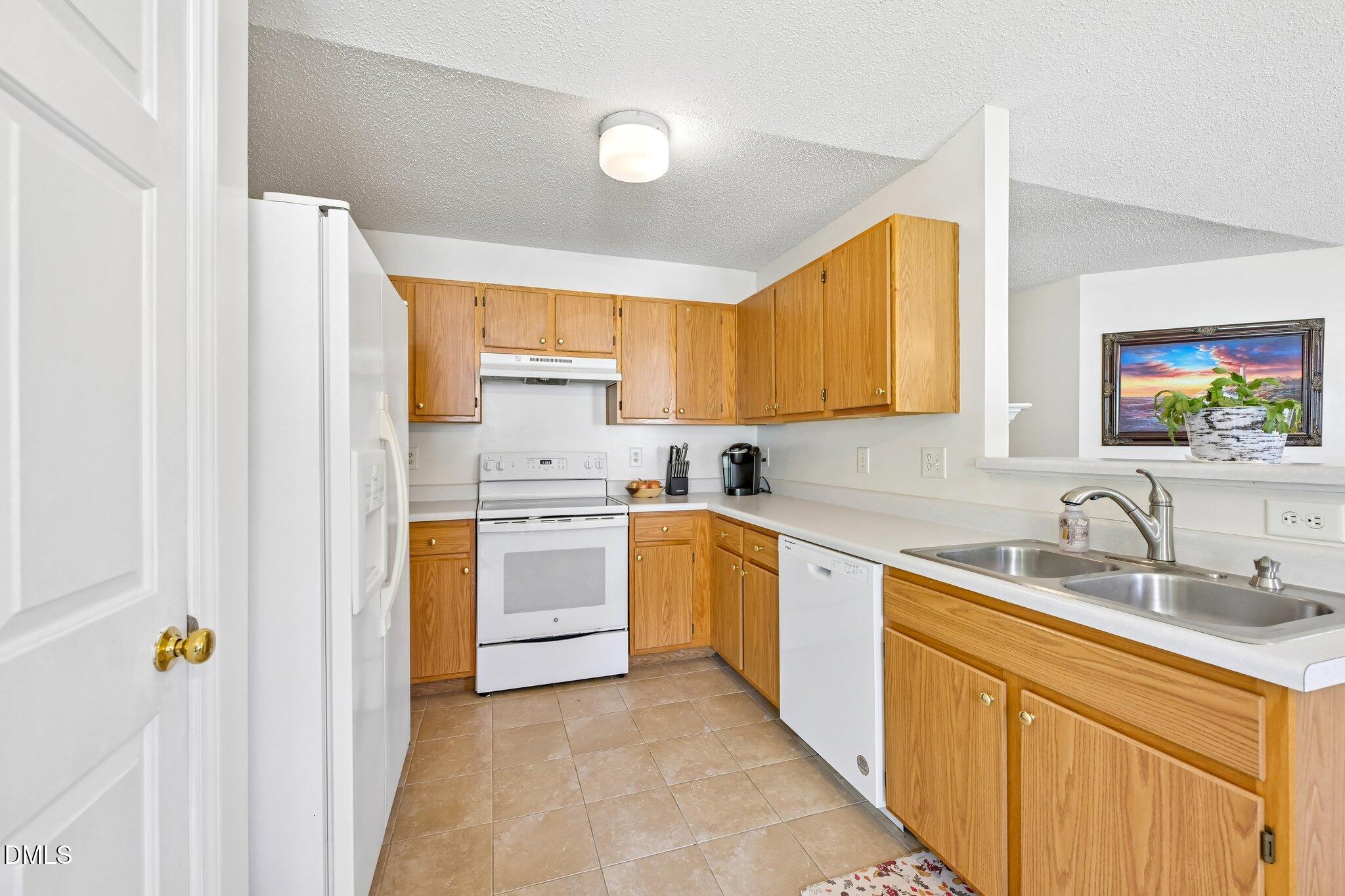 4841 Silverdene Street Property Photo 9