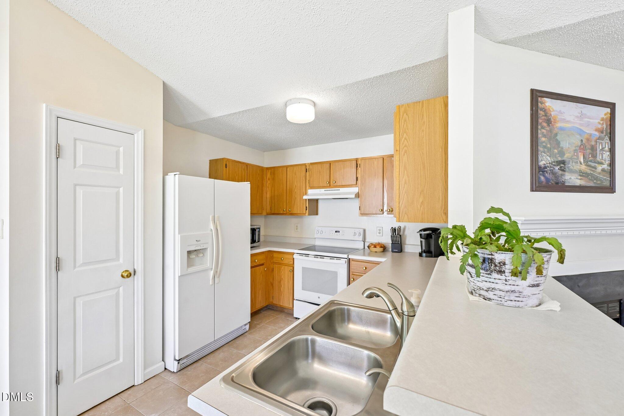 4841 Silverdene Street Property Photo 11