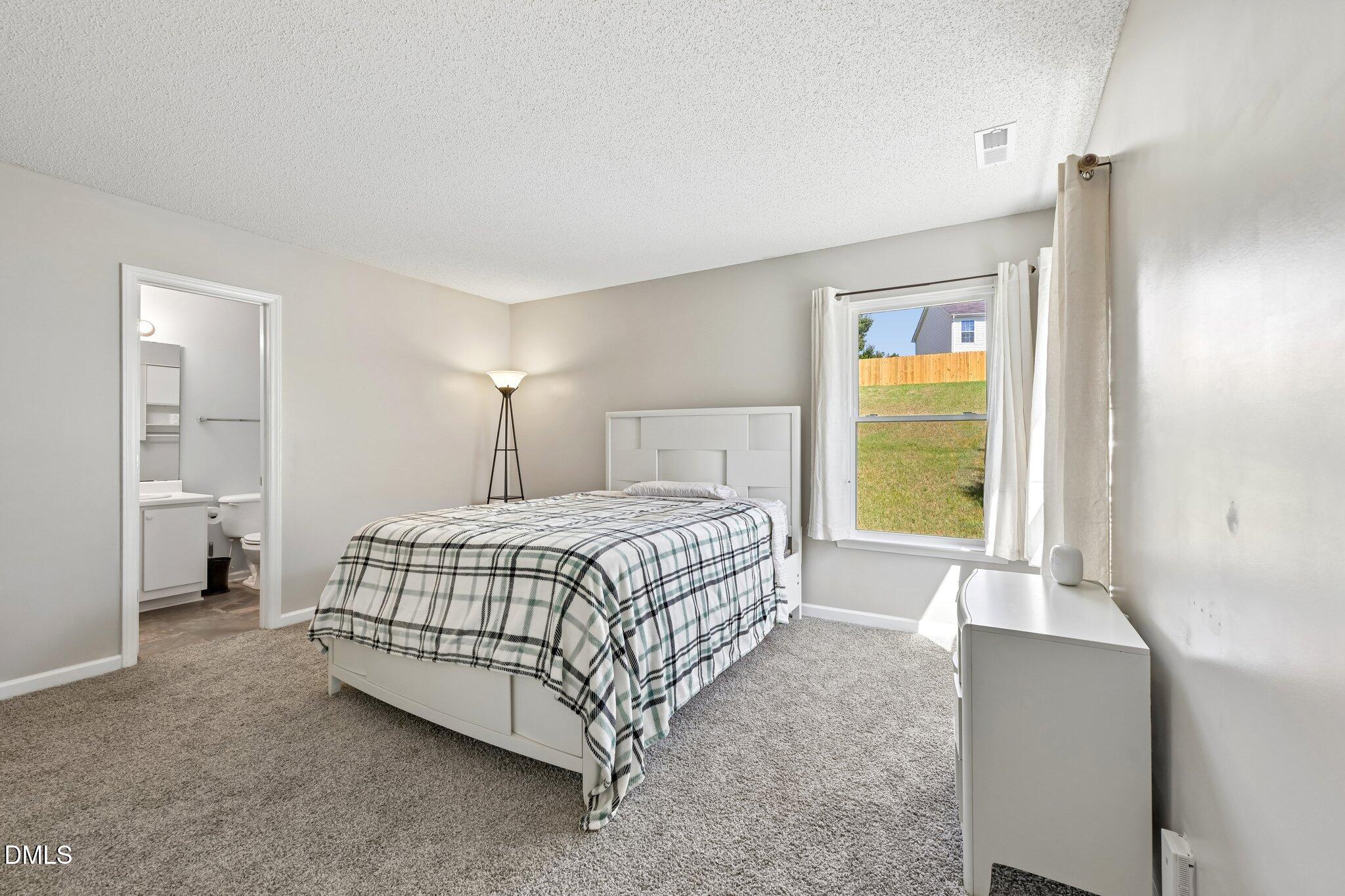4841 Silverdene Street Property Photo 14