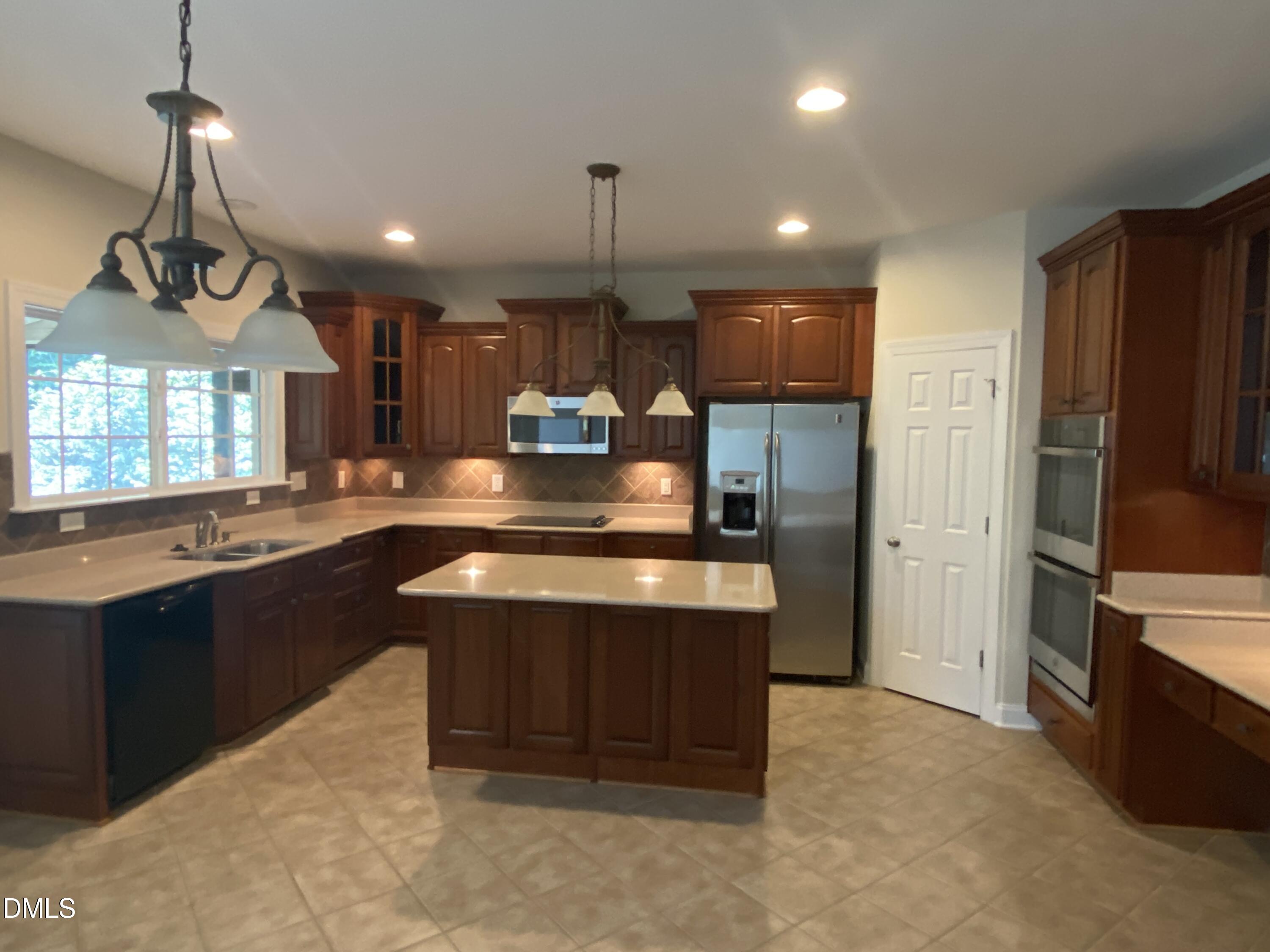 125 Quarryrock Road Property Photo 13
