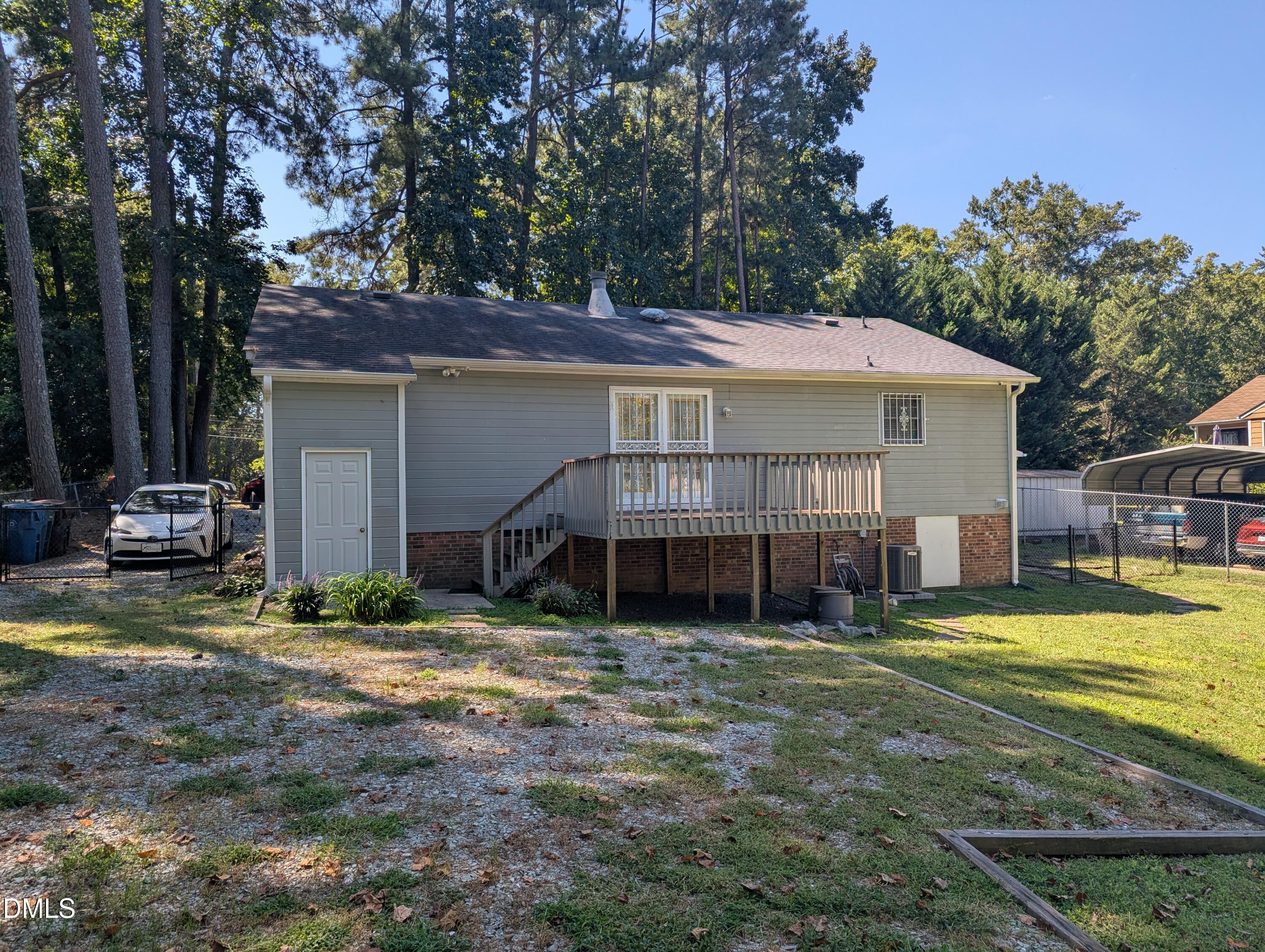 210 W Cornwallis Road Property Photo 3