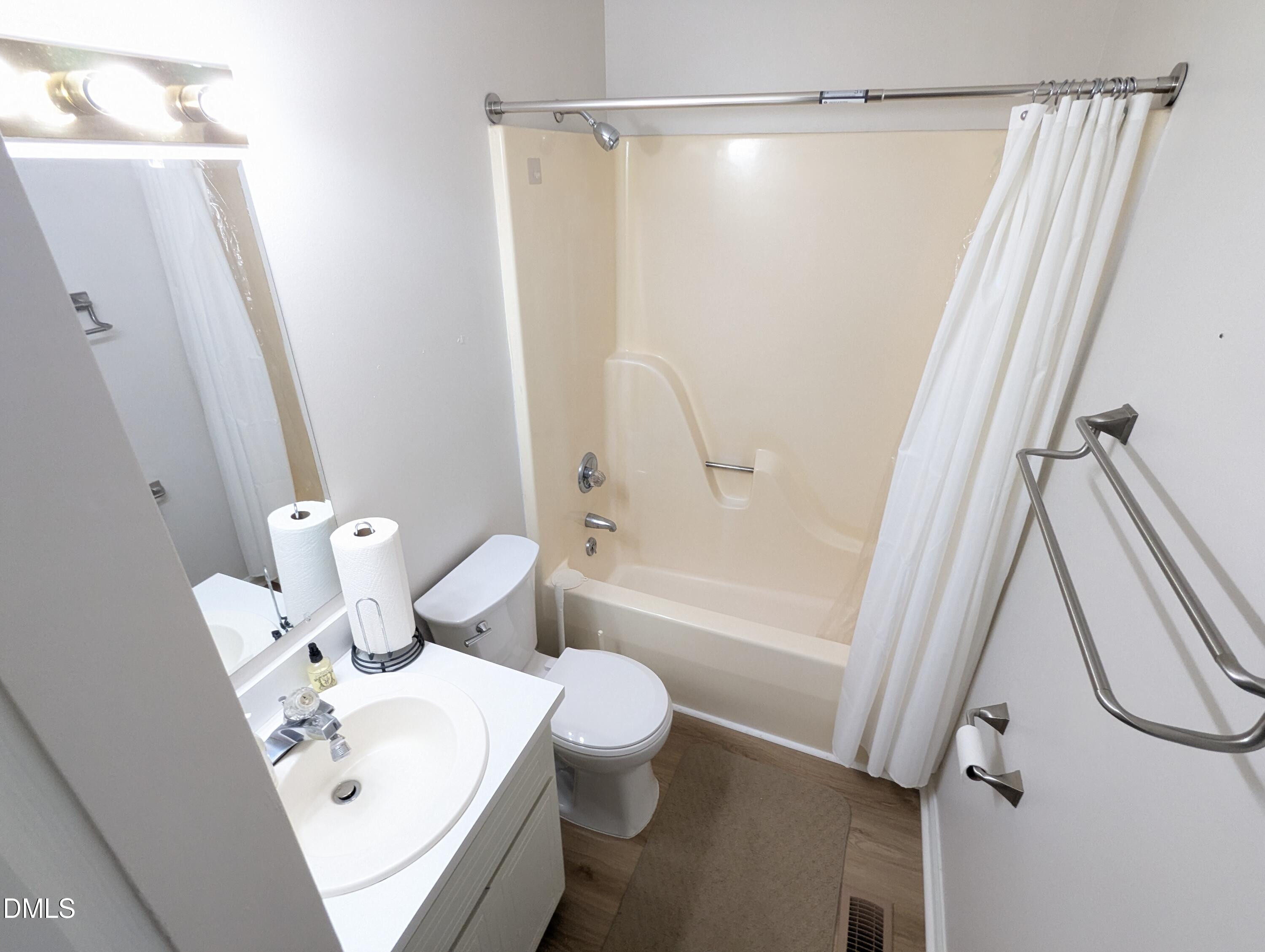 210 W Cornwallis Road Property Photo 20