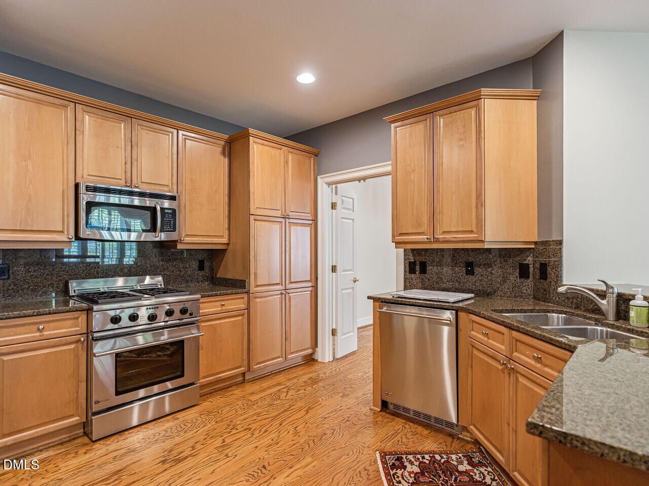 2701 Glenwood Gardens Lane 208 Property Photo 14