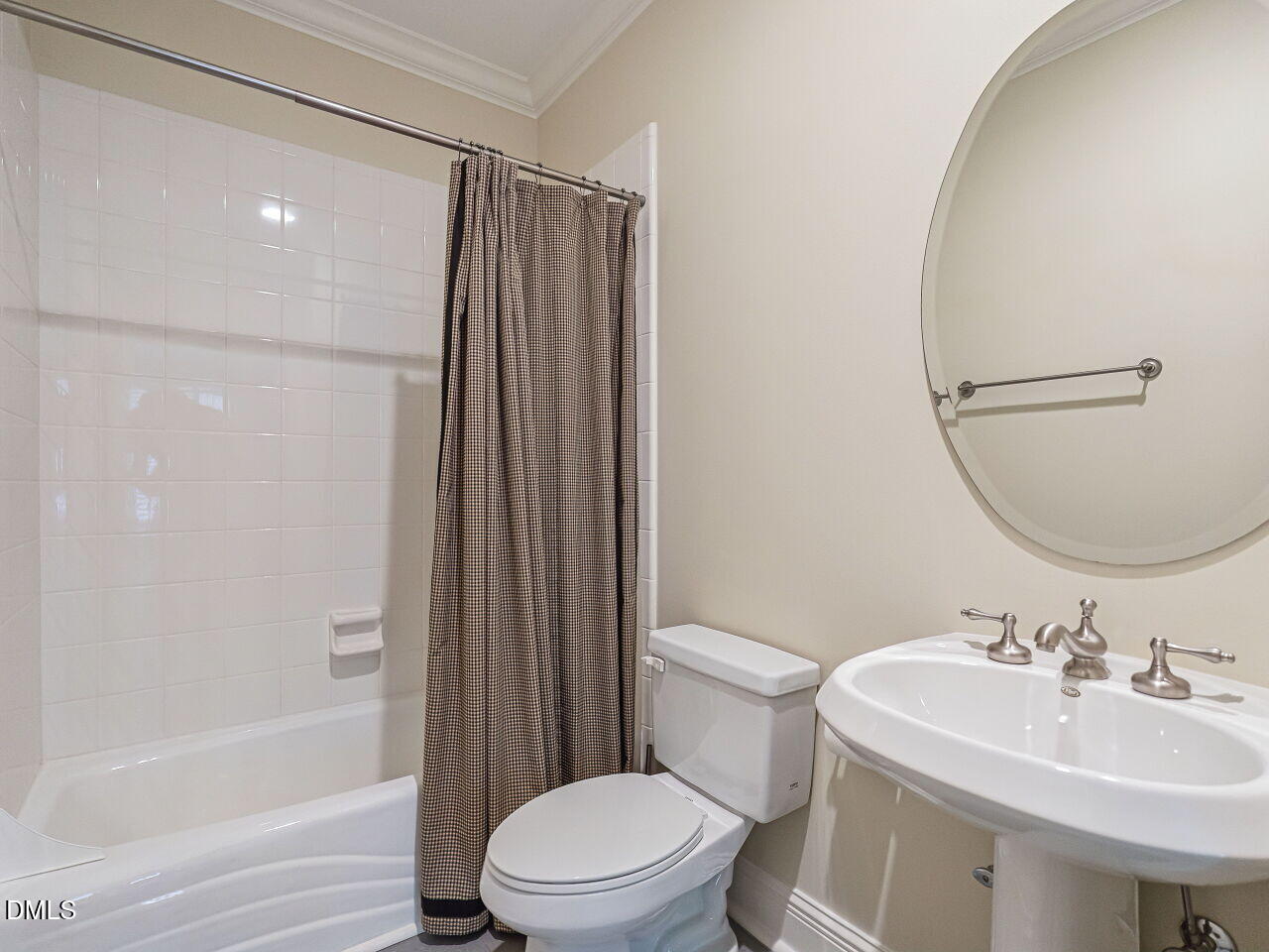 2701 Glenwood Gardens Lane 208 Property Photo 25