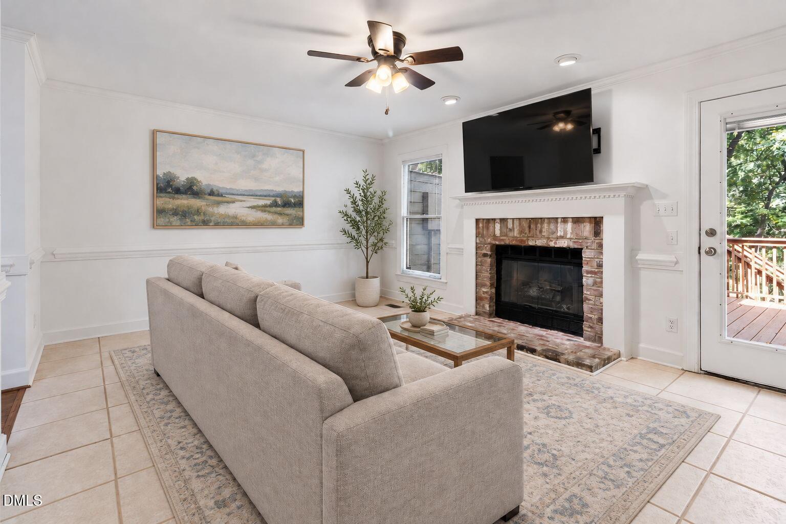 143 Hedgerow Court Property Photo 2