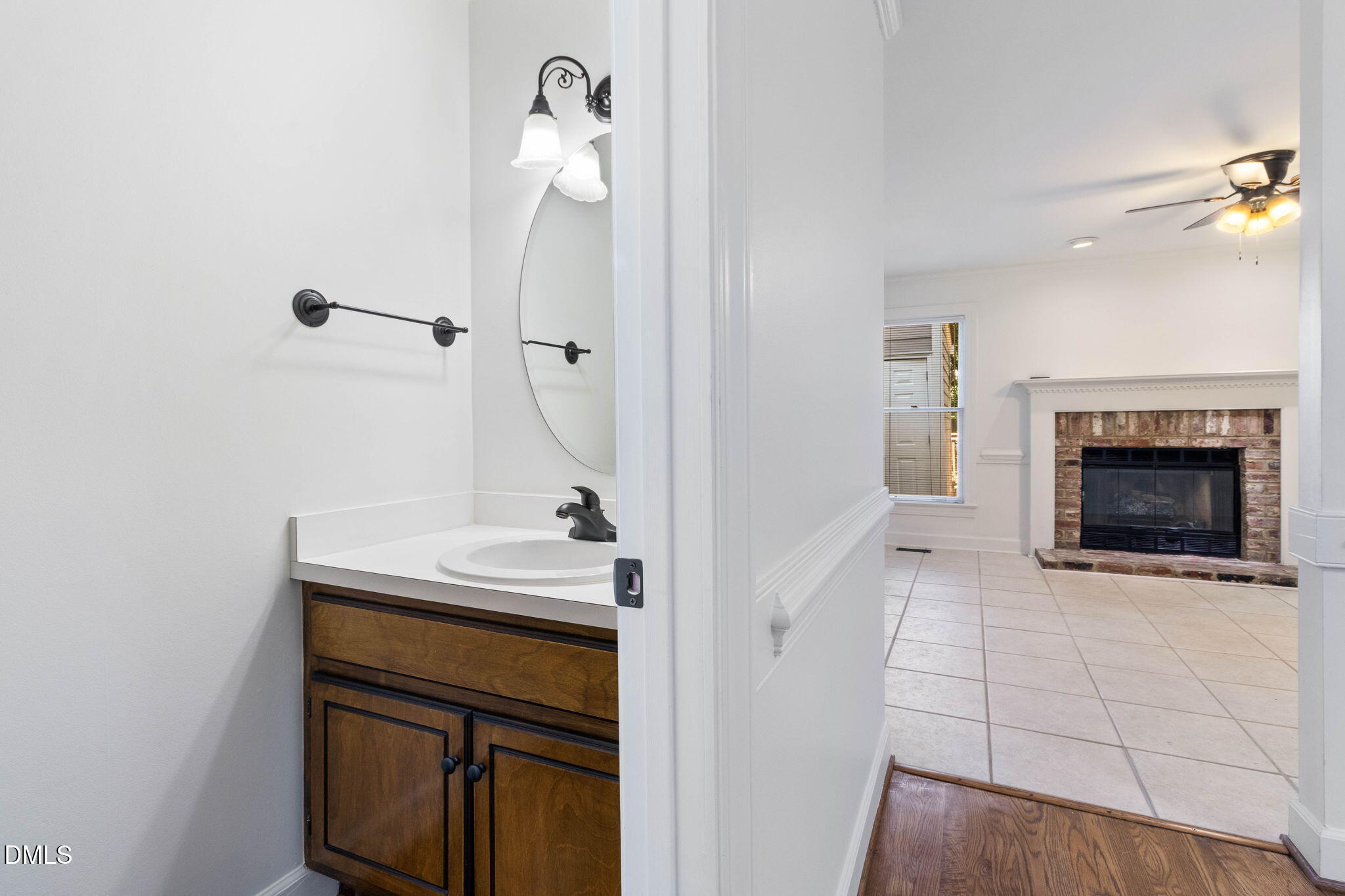 143 Hedgerow Court Property Photo 6