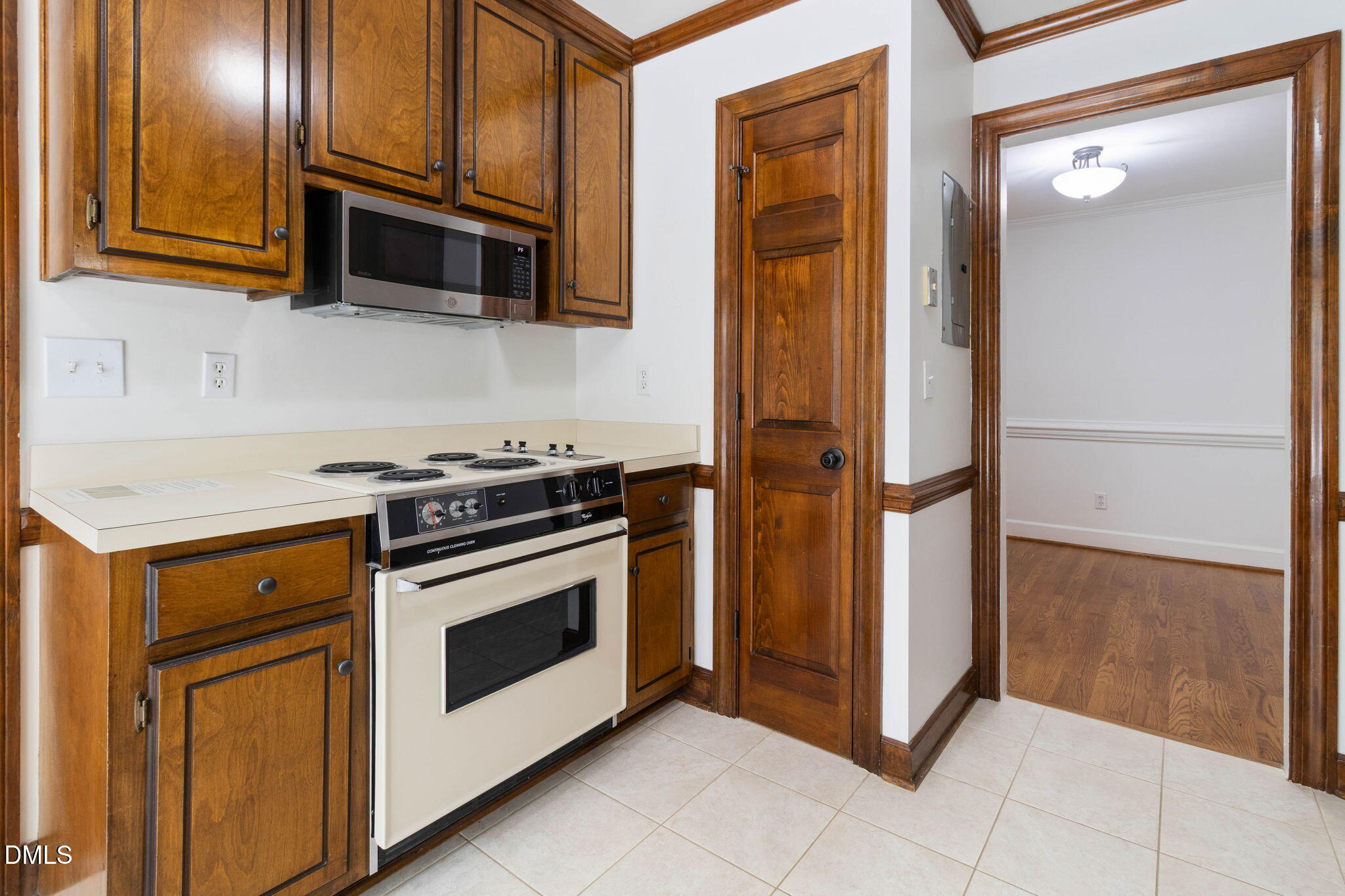143 Hedgerow Court Property Photo 14