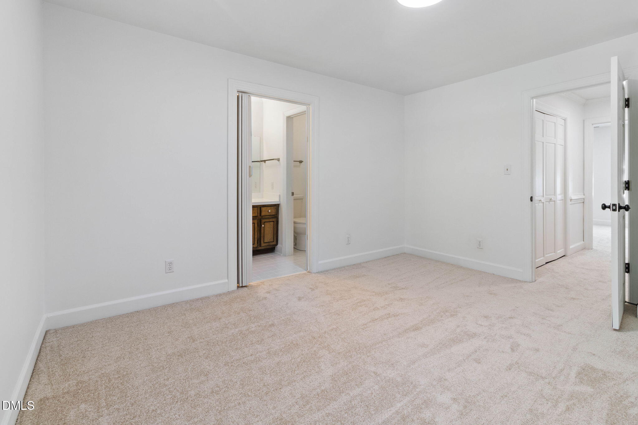 143 Hedgerow Court Property Photo 18