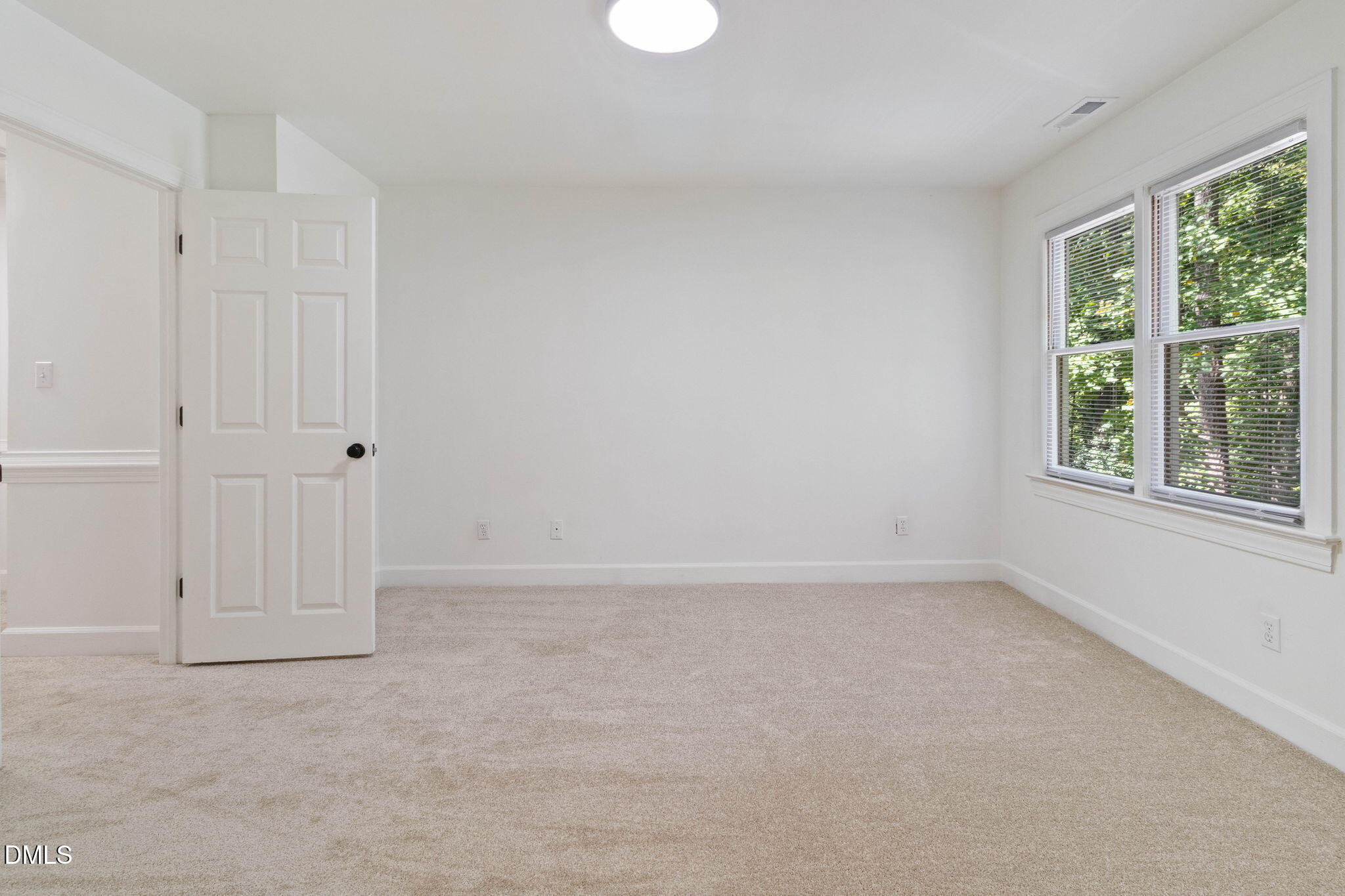 143 Hedgerow Court Property Photo 20