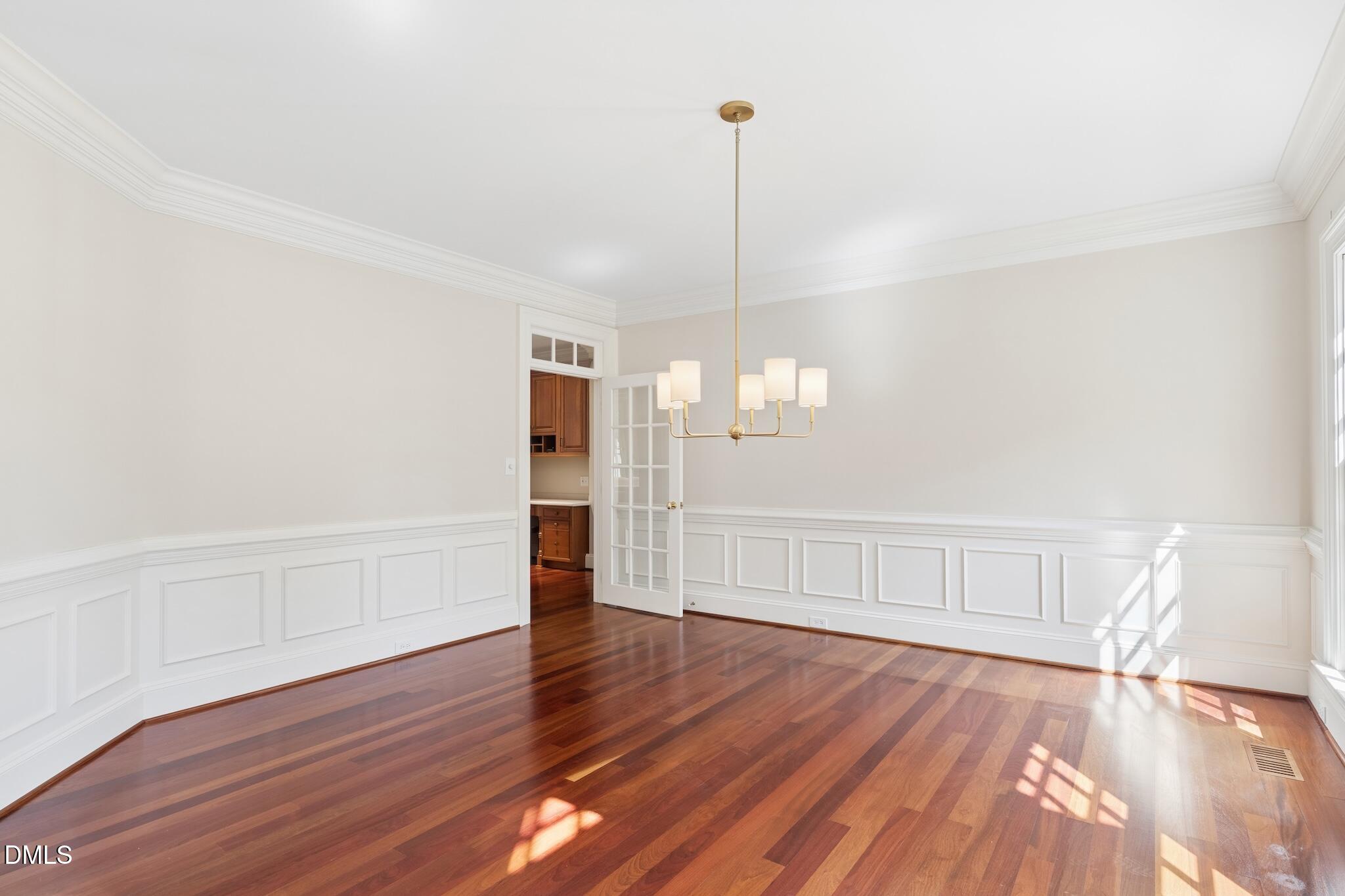 4901 Oakmoor Court Property Photo 11