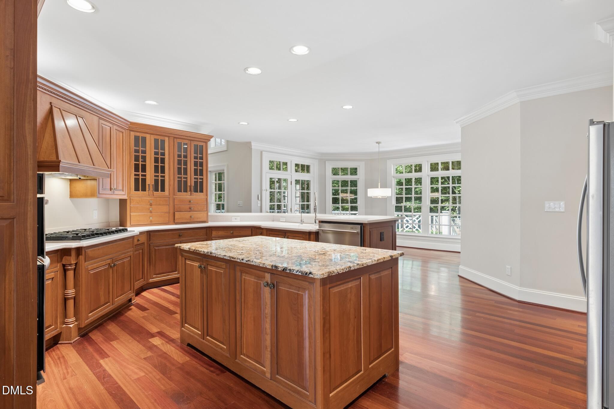 4901 Oakmoor Court Property Photo 15
